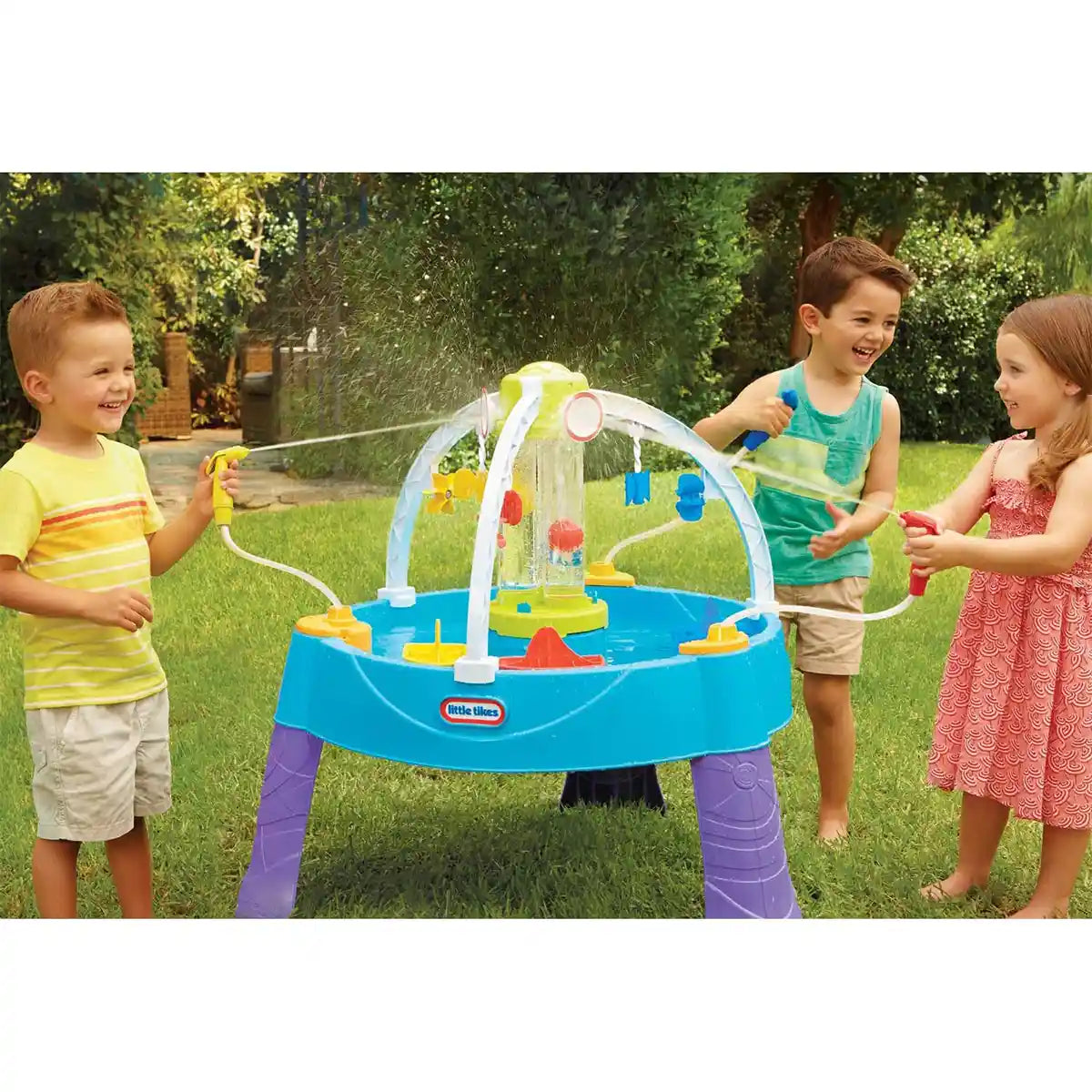 Little Tikes Fun Zone Battle Splash Water Table, Outdoor Water Playset with Sprinkler and Spray Action, Interactive Garden Toy for Kids Ages 3-6, Water Tables