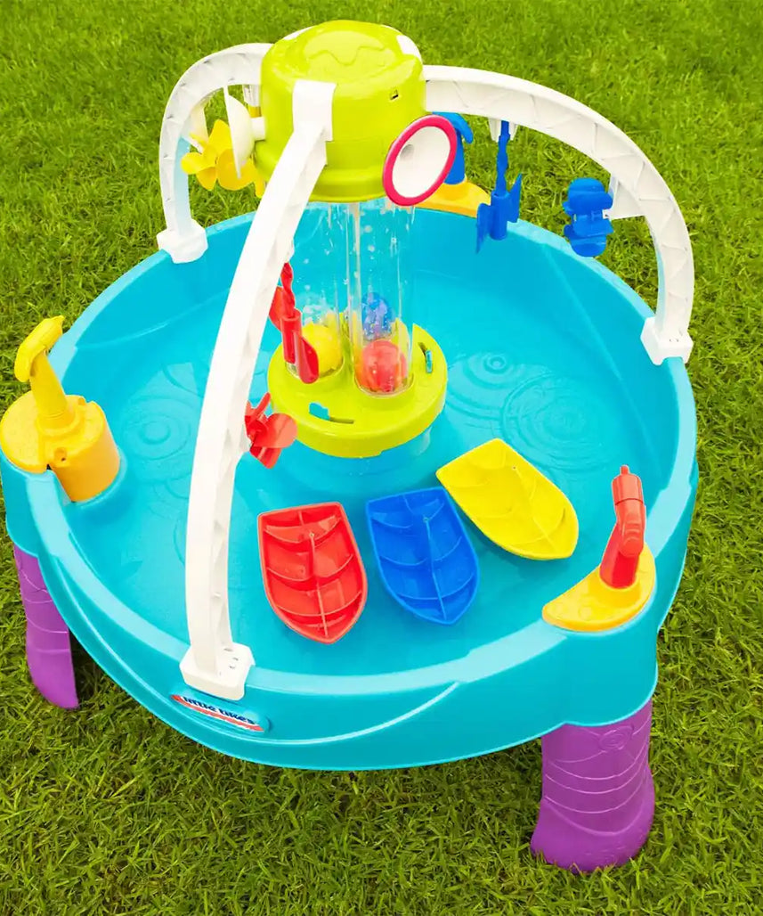 Little Tikes Fun Zone Battle Splash Water Table, Outdoor Water Playset with Sprinkler and Spray Action, Interactive Garden Toy for Kids Ages 3-6, Water Tables