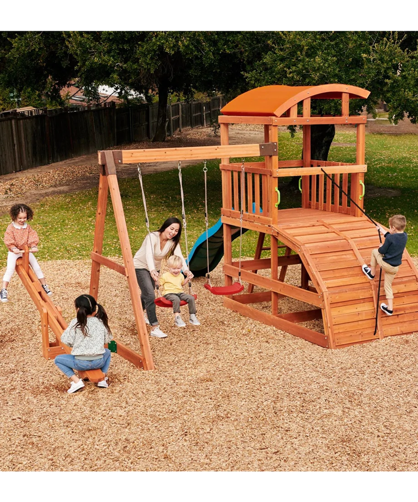 مجموعة ألعاب خشبية خارجية من Little Tikes Real Wood Adventures Cottontail Hideaway مع نادي، وأراجيح حبلية، ومنزلق، ومراجيح، وجدار تسلق - متعة في الفناء الخلفي للأطفال من سن 3 إلى 10 سنوات