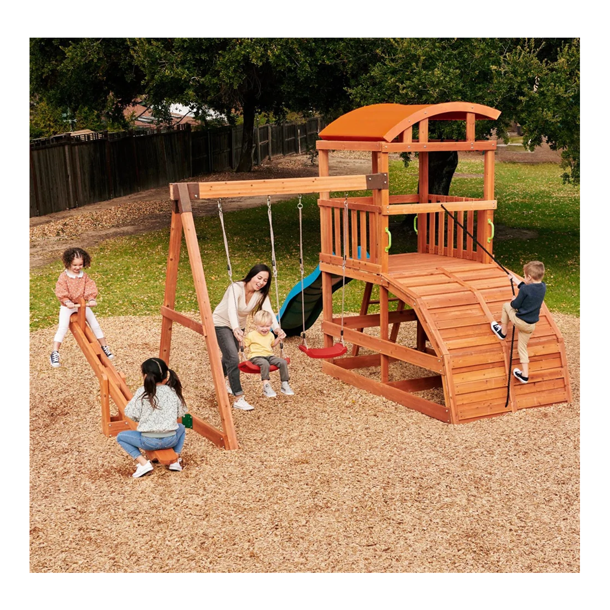 مجموعة ألعاب خشبية خارجية من Little Tikes Real Wood Adventures Cottontail Hideaway مع نادي، وأراجيح حبلية، ومنزلق، ومراجيح، وجدار تسلق - متعة في الفناء الخلفي للأطفال من سن 3 إلى 10 سنوات