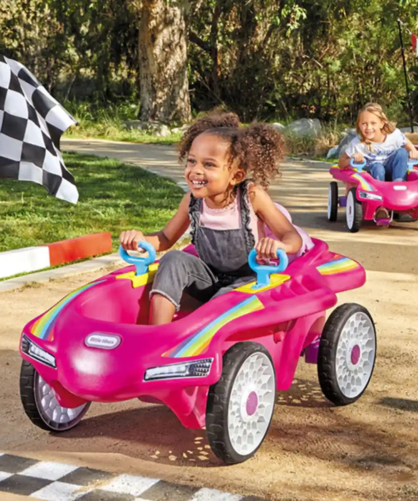 سيارة سباق جيت من ليتل تايكس - سيارة وردية بدواسة مع مقعد قابل للتعديل وإطارات للطرق الوعرة - لعبة سباق خارجية للأطفال من سن 3 إلى 10 سنوات
