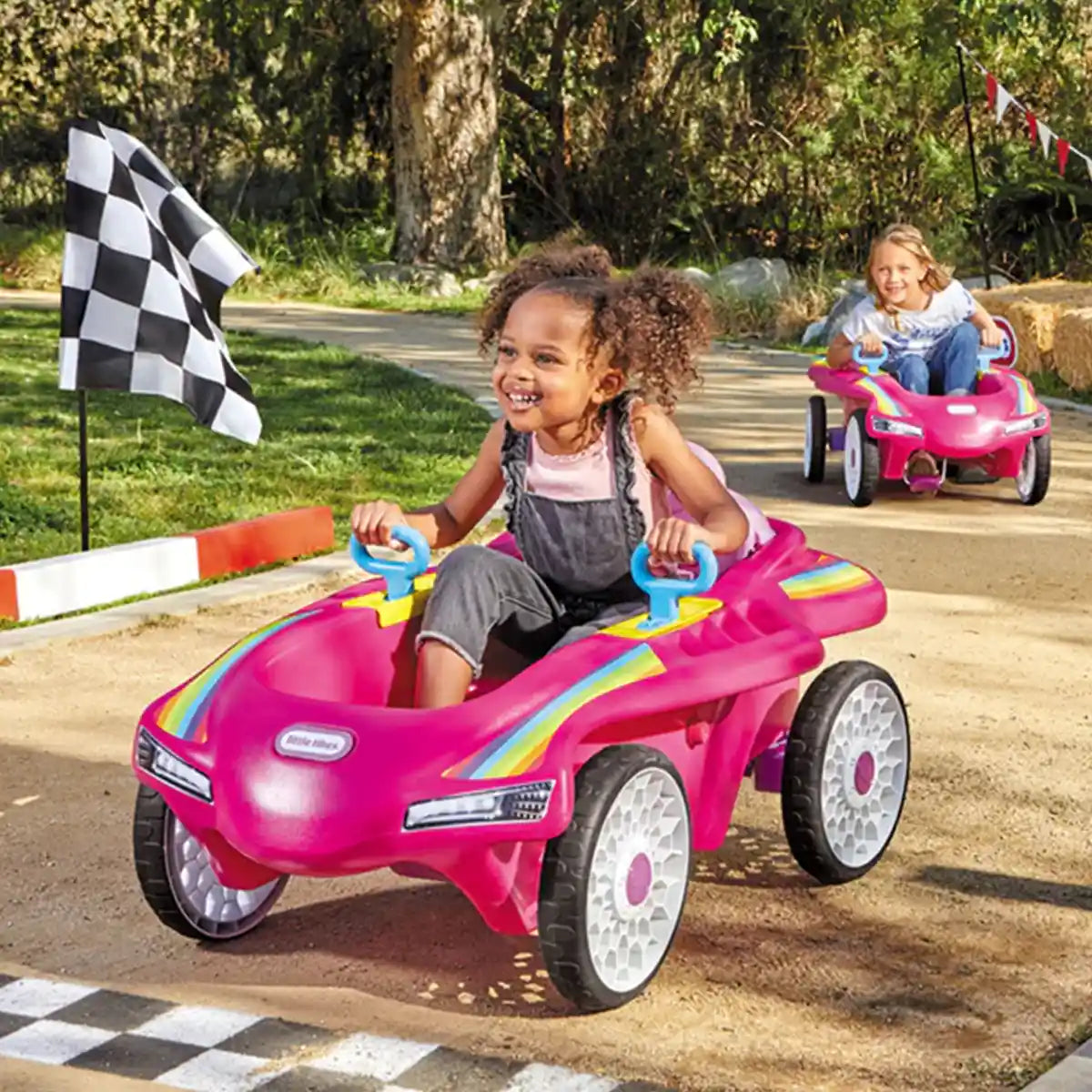 سيارة سباق جيت من ليتل تايكس - سيارة وردية بدواسة مع مقعد قابل للتعديل وإطارات للطرق الوعرة - لعبة سباق خارجية للأطفال من سن 3 إلى 10 سنوات