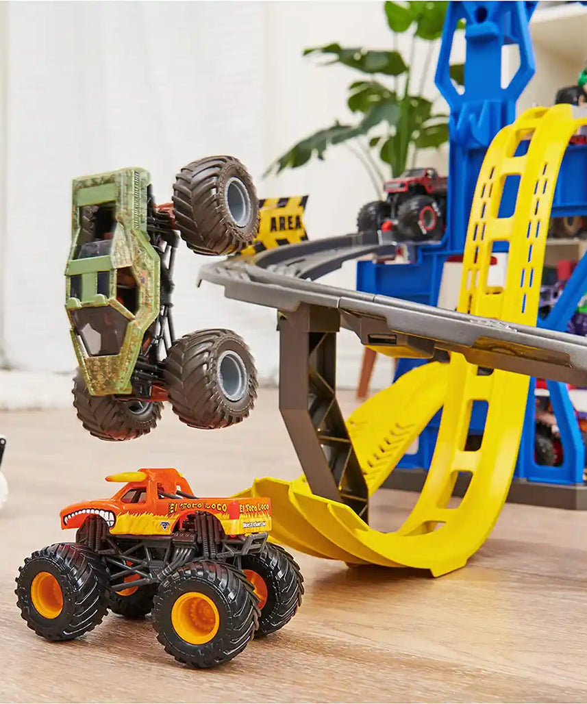 Monster Jam Garage Playset, Storage, Exclusive Grave Digger Monster Truck, Lights and Sounds, Epic Stunt Ramps, Kids Toys for Boys and Girls Ages 3+