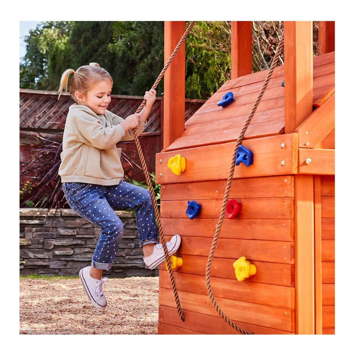 بيت التسلق من ليتل تايكس، مصنوع من الخشب الحقيقي - مجموعة ألعاب خشبية للفناء الخلفي مع نادي، وجدران تسلق صخرية، ومظلات - متعة خارجية للأطفال من سن 3 إلى 10 سنوات