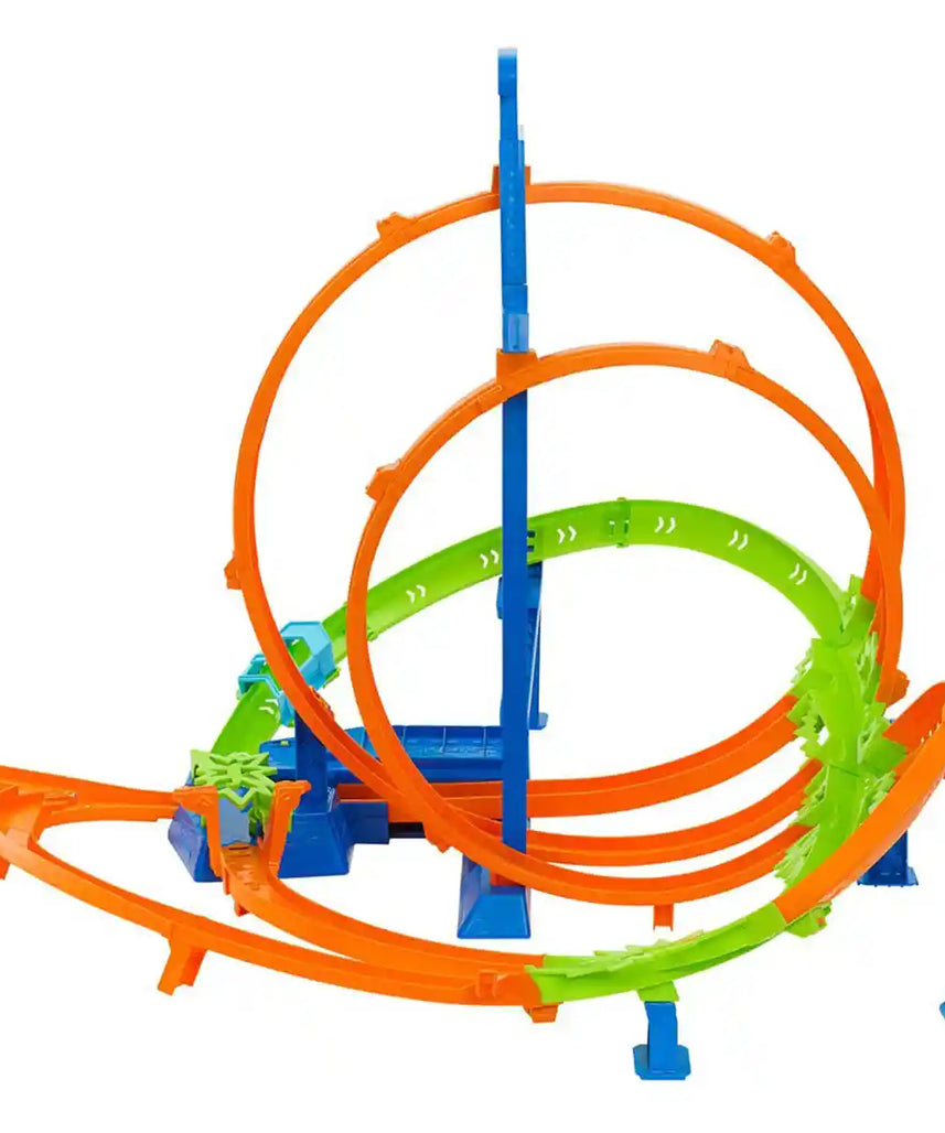 Hot Wheels Epic Crash Dash Track Set, Toy Car Track with 5 Crash Zones, Motorized Booster, Includes 1 Hot Wheels 1:64 Scale Car, Folds for Easy Storage, Kids Toys