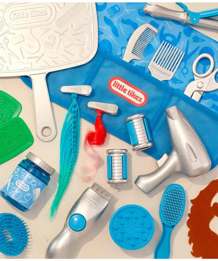 ليتل تايكس ستايل ستيشن - كرسي صالون حلاقة وتظاهري مع 20 ملحقًا، ومجفف شعر يعمل، وماكينة قص شعر نابضة بالحياة - للأطفال من سن 3 إلى 5 سنوات
