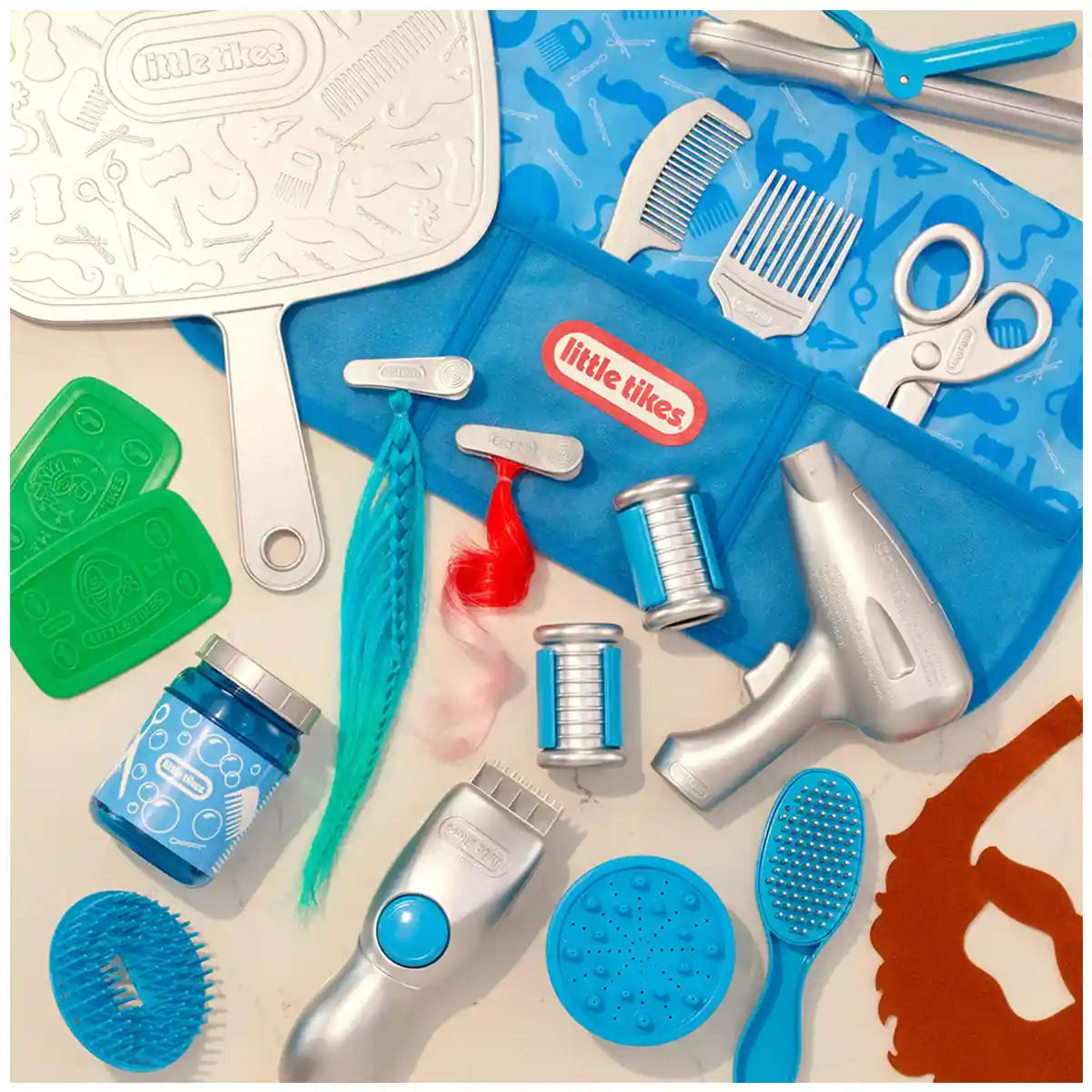 ليتل تايكس ستايل ستيشن - كرسي صالون حلاقة وتظاهري مع 20 ملحقًا، ومجفف شعر يعمل، وماكينة قص شعر نابضة بالحياة - للأطفال من سن 3 إلى 5 سنوات
