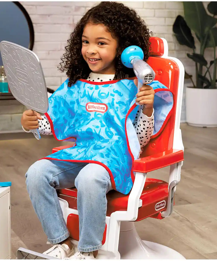 ليتل تايكس ستايل ستيشن - كرسي صالون حلاقة وتظاهري مع 20 ملحقًا، ومجفف شعر يعمل، وماكينة قص شعر نابضة بالحياة - للأطفال من سن 3 إلى 5 سنوات
