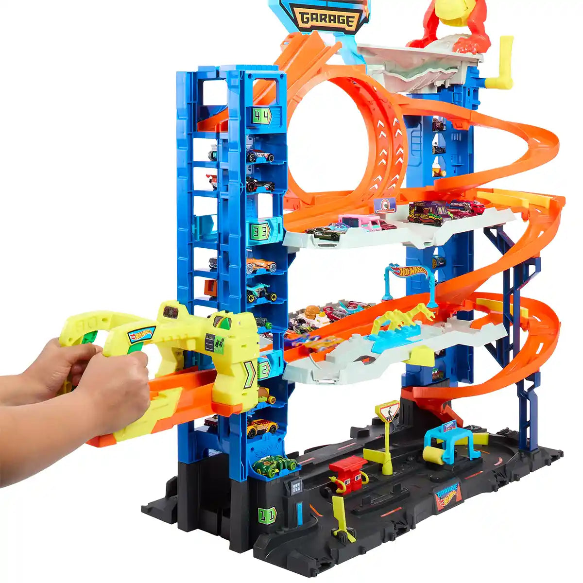 Hot Wheels City Mega Garage Playset, Four-Level Track Set with Corkscrew Elevator, Storage for 60+ Vehicles, Connection Points and 1 Hot Wheels Car, Kids Toys for Ages 4 and Up
