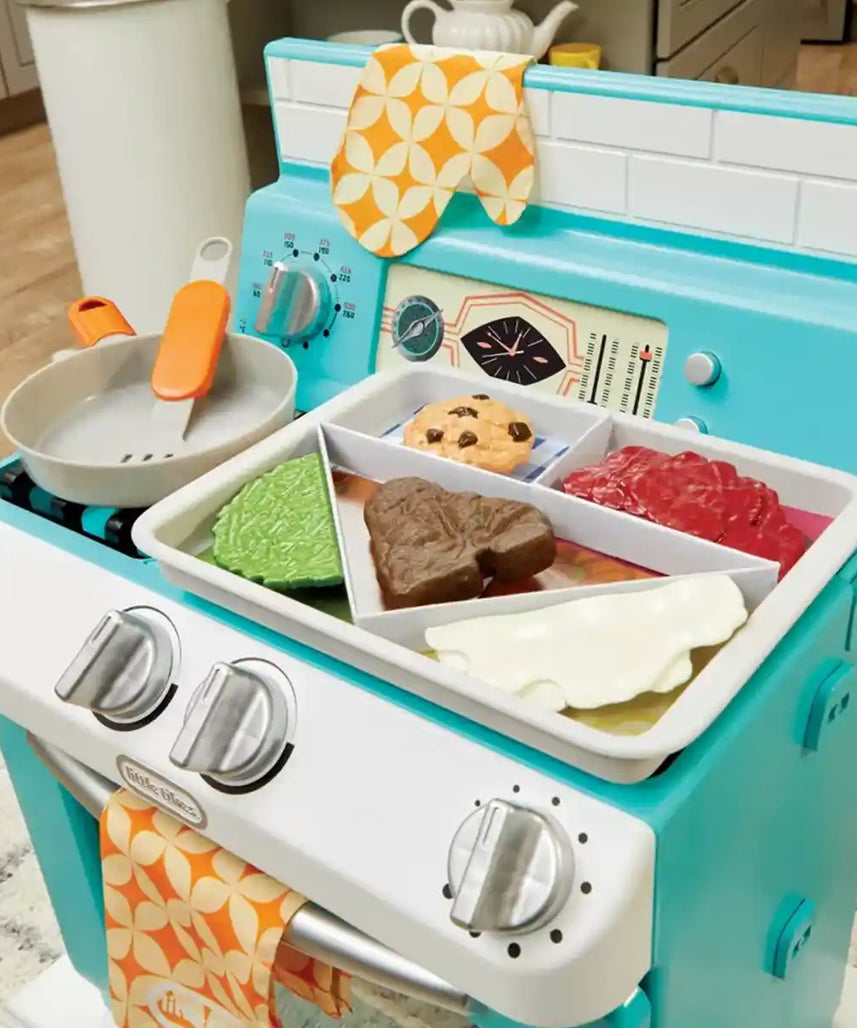 Little Tikes My First Kitchen Appliance Retro Toy Oven with Realistic Lights, Sounds & Knobs, Pretend Play Cooking Toy for Kids Ages 2+, Kitchen Playsets