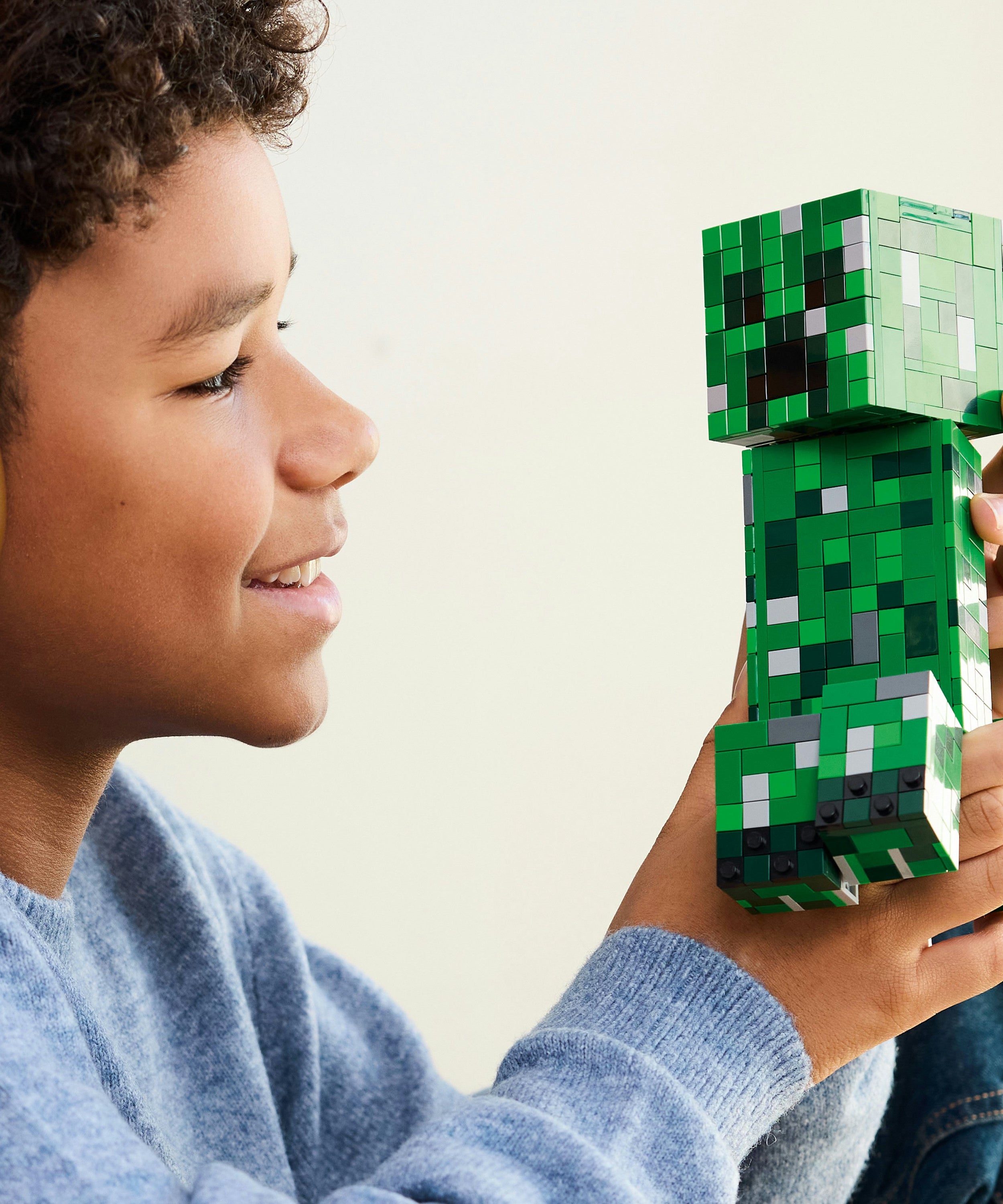 LEGO 21276 The Creeper V29 Minecraft Building Set for Boys 10+ Creative Adventure Construction Toy