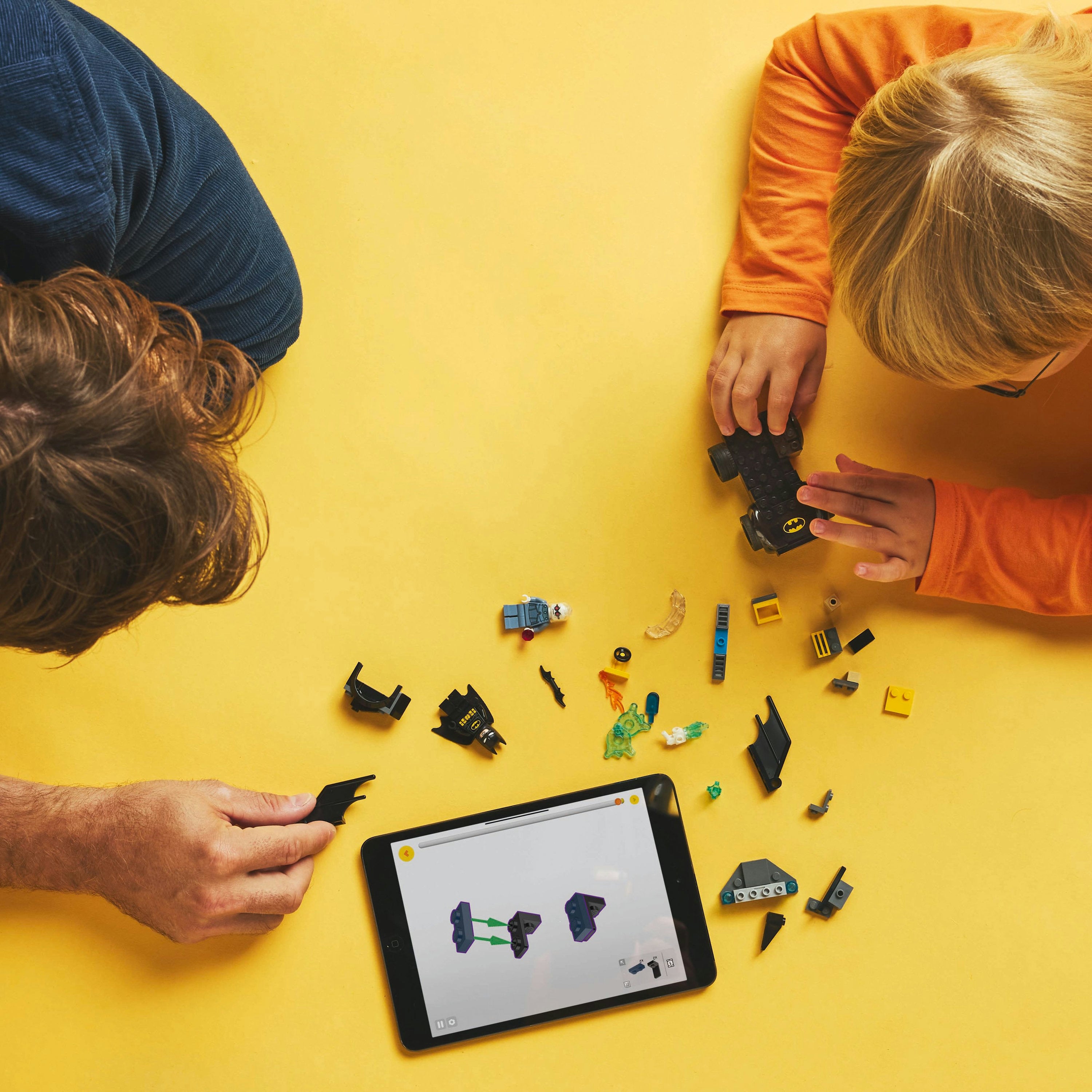 LEGO Batman 76301 Batman & Batmobile vs Mr Freeze Vehicle Playset for Kids 4+ Unisex, Preschool Superhero Toy