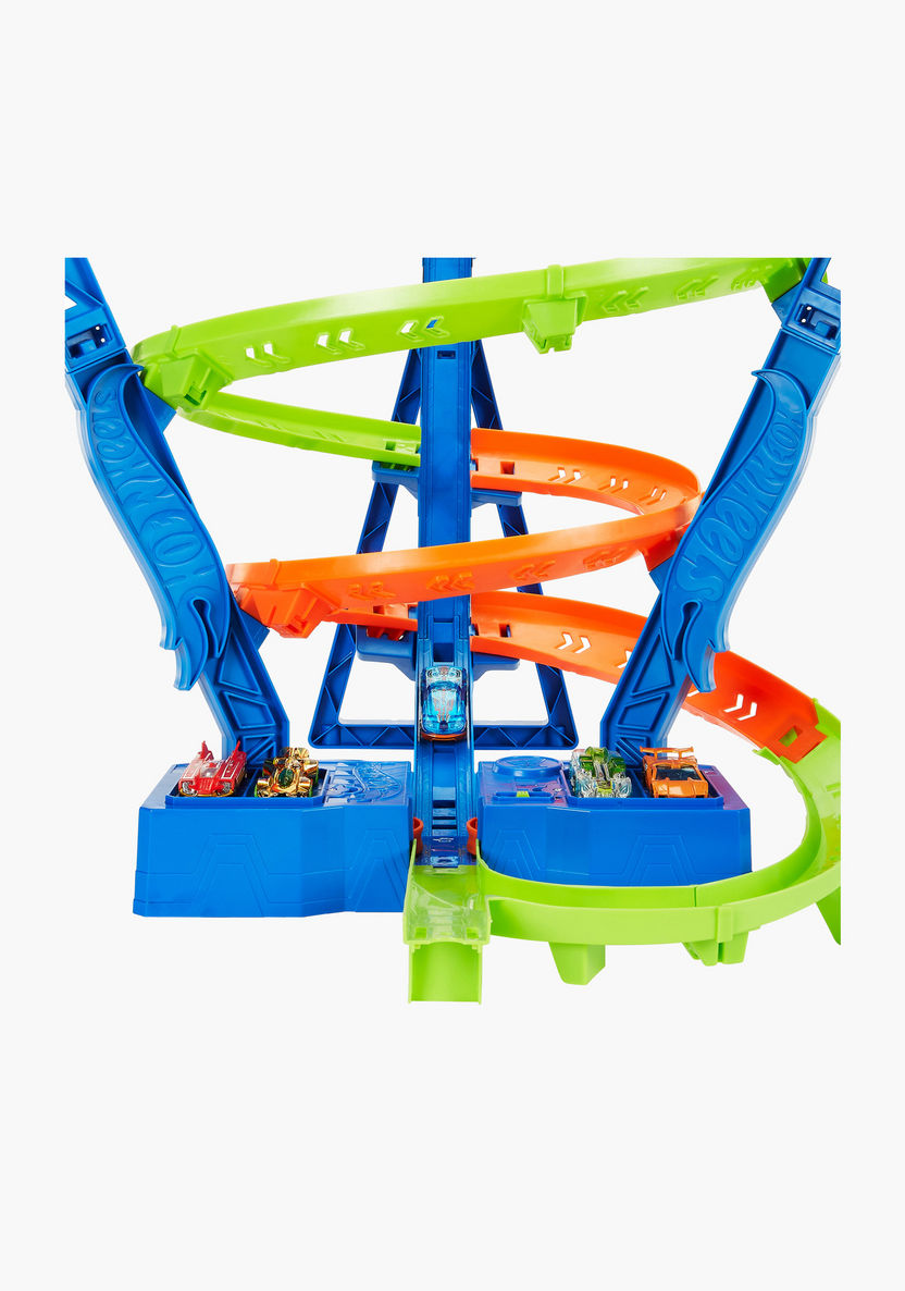 مجموعة ألعاب هوت ويلز أكشن سايكلون كراش، مسار حلزوني مع مناطق تأثير متعددة، مسرع آلي، تتضمن سيارة هوت ويلز واحدة من السبائك المعدنية، ألعاب للأطفال من سن 4 سنوات فما فوق