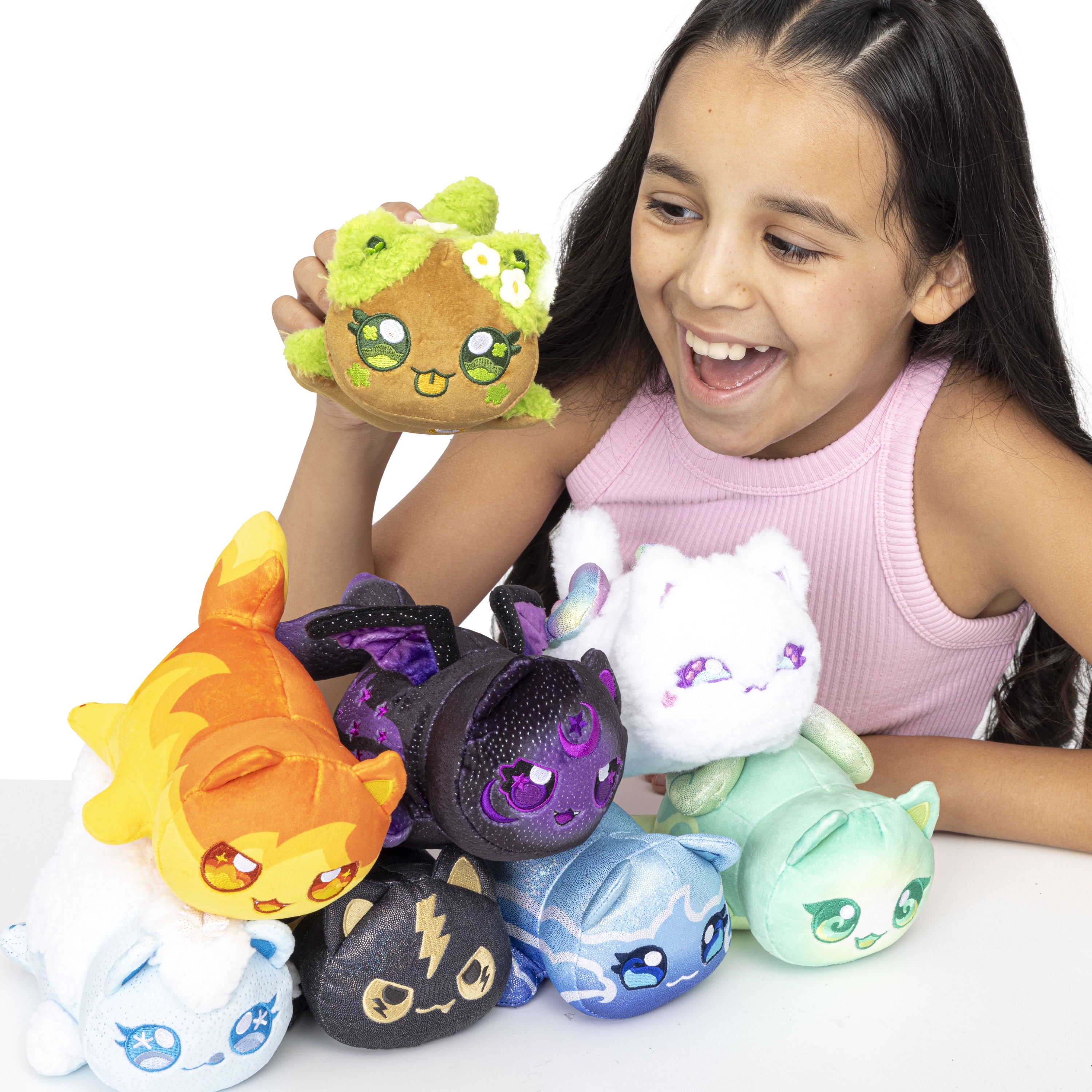 Aphmau Mystery MeeMeow Plush Elemental, Collectible Toy for Kids, Age 5+