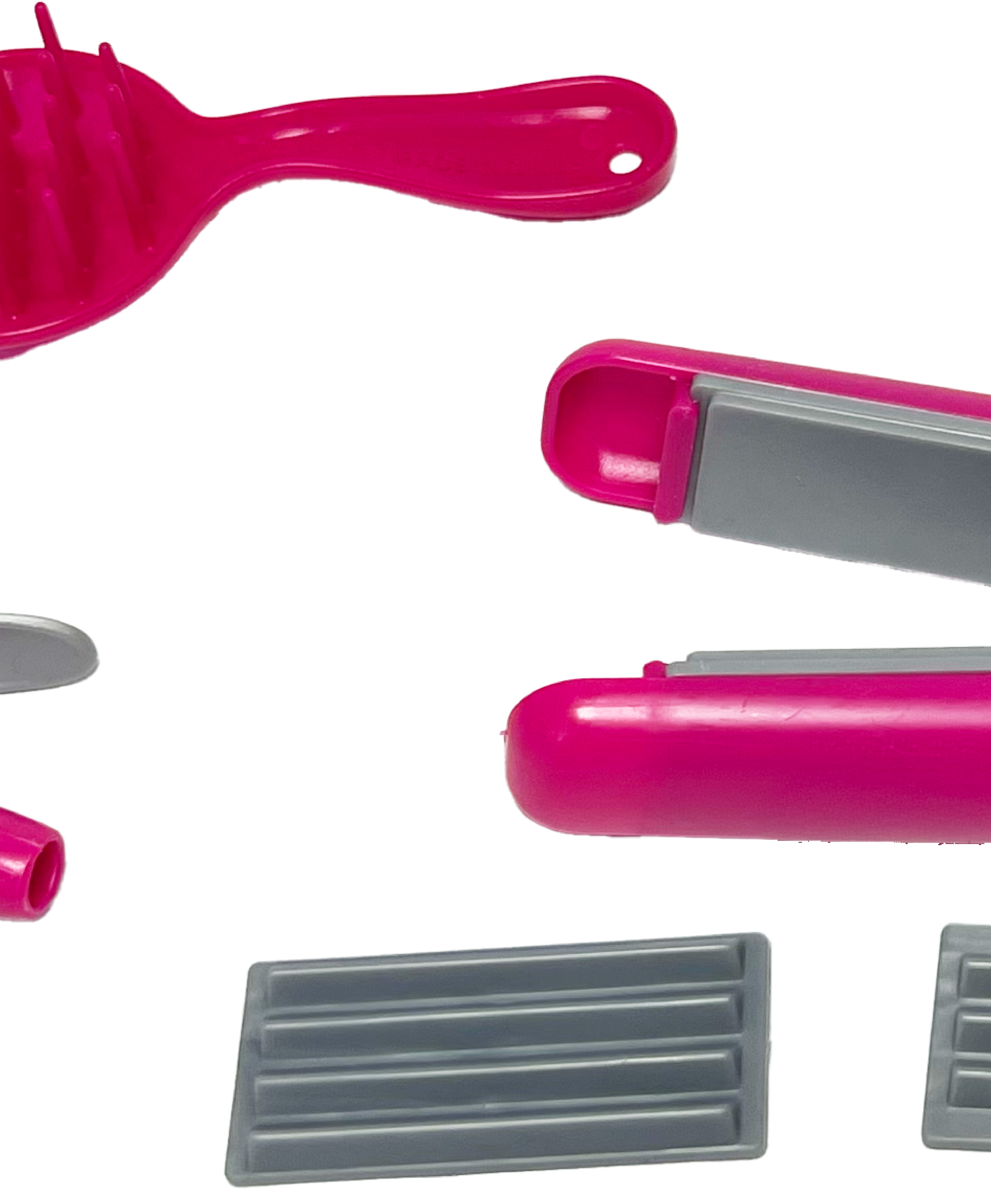 Fulla Hair Salon Doll Set – Fashion Doll with Comb, Lipstick, Perfume, Eyeshadow & Hair Clip for Creative Beauty Role Play for Girls, Age 3+