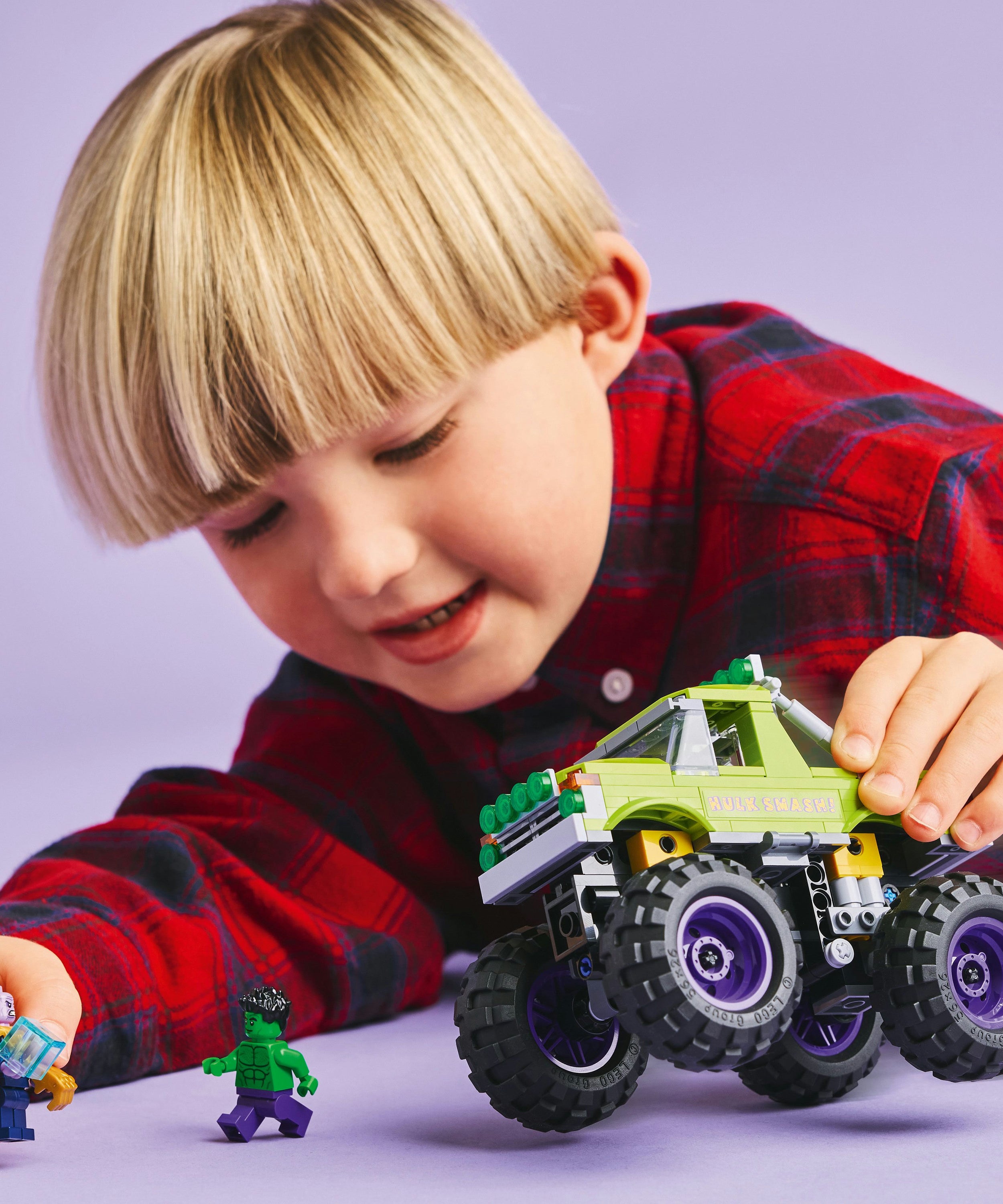 LEGO Super Heroes 76312 The Hulk Truck vs Thanos V29 Building Toy for Kids 7+