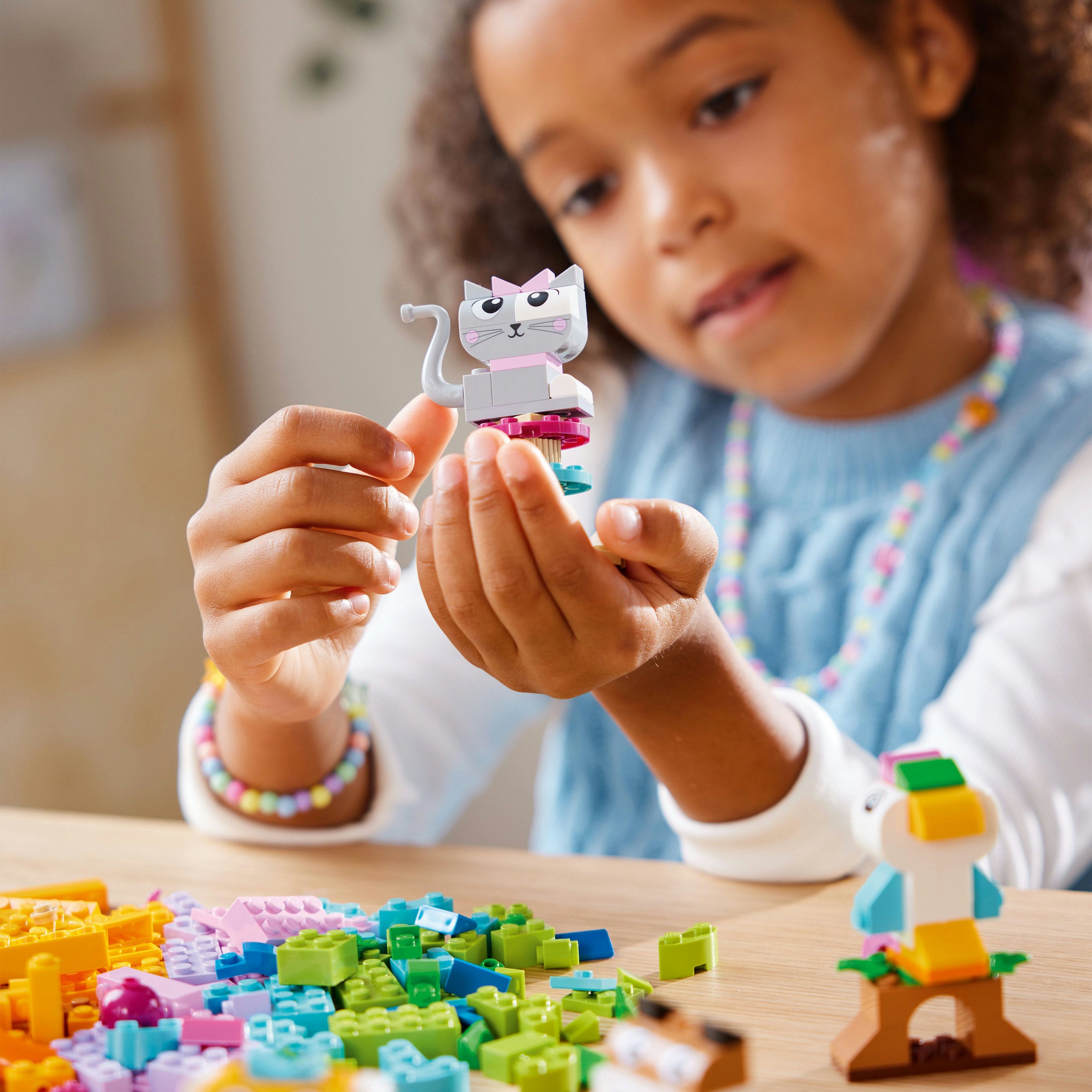 LEGO 11034 Creative Pets Building Set for Unisex 5+ Imaginative Animal Construction Toy