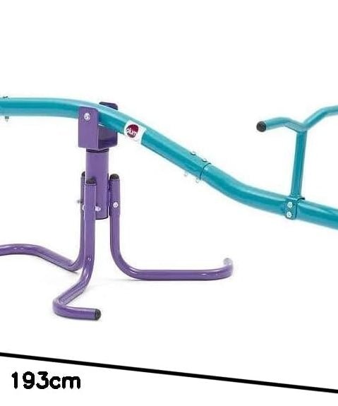 منشار معدني دوار من Plum، يدور 360 درجة، سهل التجميع، تصميم إطار معدني قوي مع أقصى وزن 50 كجم، لعبة خارجية مناسبة للأطفال من الأولاد والبنات من سن 3 سنوات فما فوق