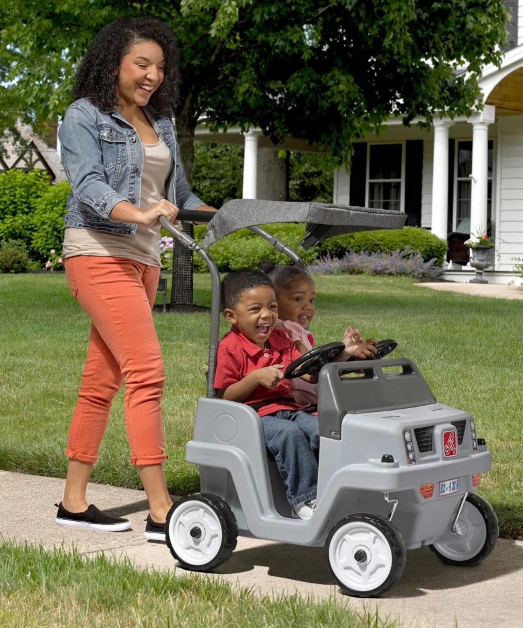 سيارة دفع رباعي جانبية من ستيب 2، سيارة دفع للأطفال بمقعدين مع مظلة، لعبة سهلة التخزين مع حزام أمان وبوق وتخزين أسفل المقعد، مناسبة للأطفال من الأولاد والبنات من سن 18 شهرًا فما فوق، باللون الأزرق والرمادي