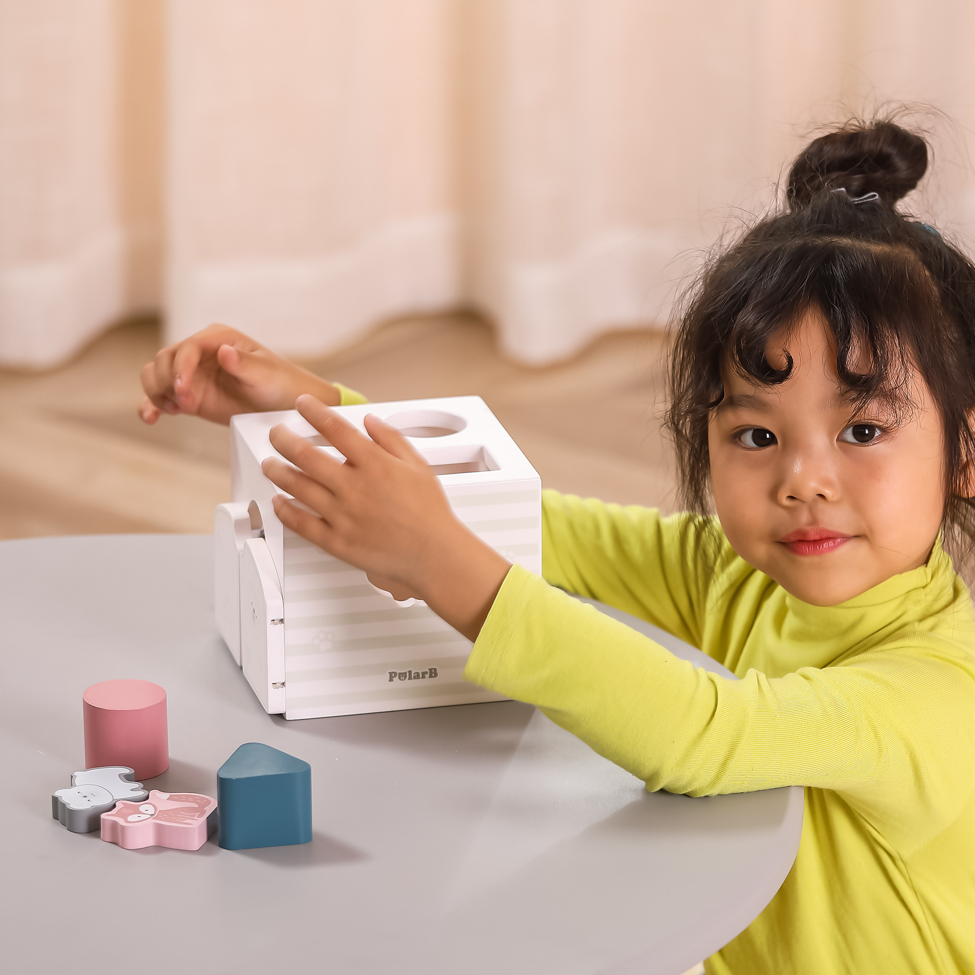 لعبة فرز الأشكال PolarB مع مكعبات موسيقية، 7 قطع خشبية تتضمن أشكال حيوانات ومرآة ومكعبات صوتية، لعبة تعليمية للأطفال الصغار من عمر 18 شهرًا فما فوق
