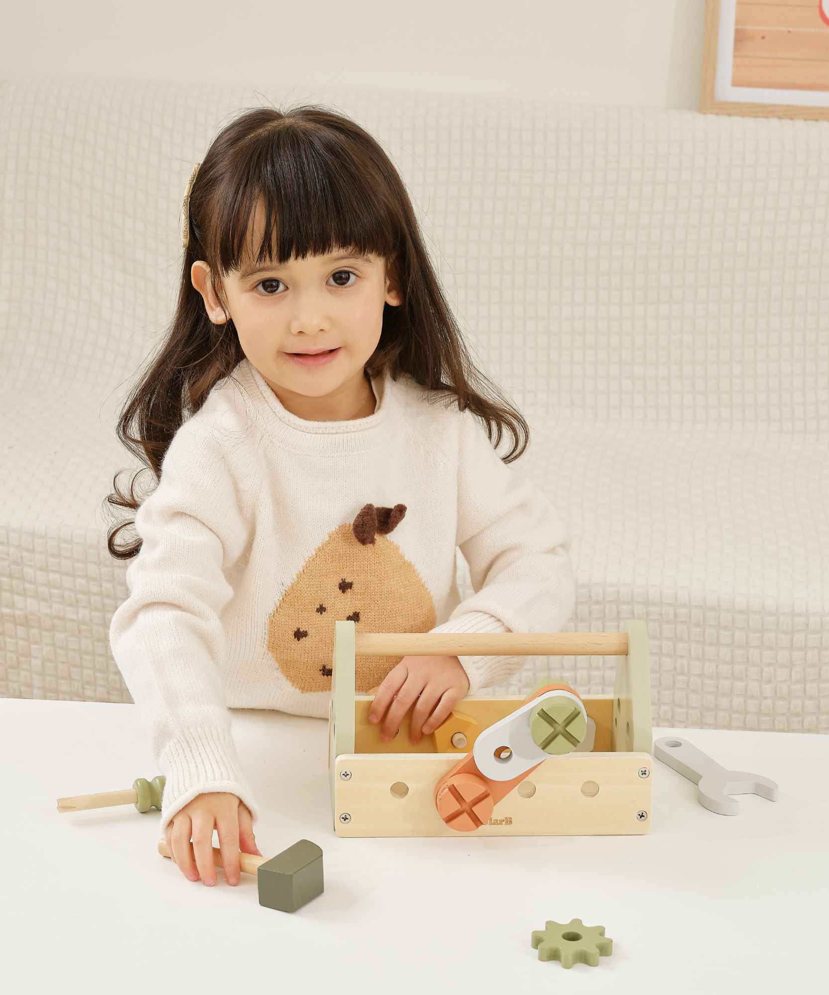 مجموعة صندوق أدوات خشبي من PolarB، مجموعة لعب الأدوار DIY مع مطرقة ومفتاح ربط ومفك براغي ومسامير وصواميل وتروس، لعبة تعليمية للأطفال الصغار، من سن 3 سنوات فما فوق