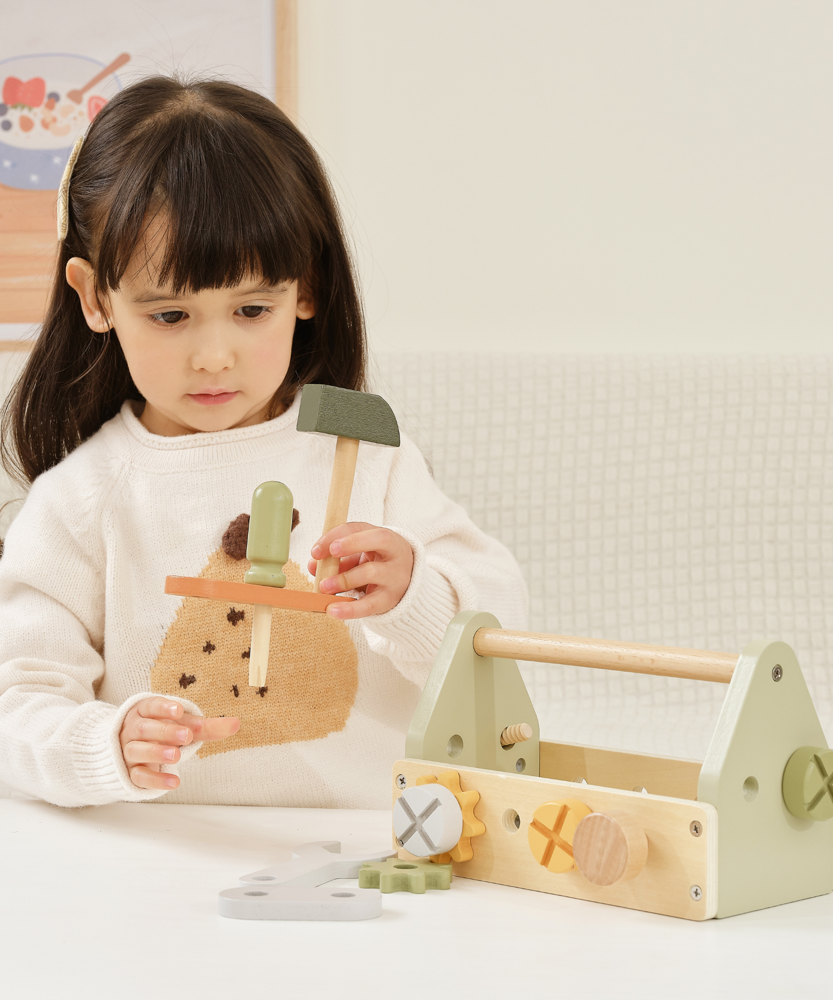 مجموعة صندوق أدوات خشبي من PolarB، مجموعة لعب الأدوار DIY مع مطرقة ومفتاح ربط ومفك براغي ومسامير وصواميل وتروس، لعبة تعليمية للأطفال الصغار، من سن 3 سنوات فما فوق