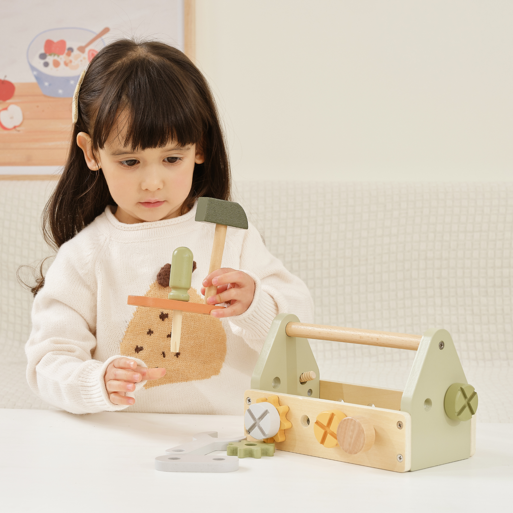 مجموعة صندوق أدوات خشبي من PolarB، مجموعة لعب الأدوار DIY مع مطرقة ومفتاح ربط ومفك براغي ومسامير وصواميل وتروس، لعبة تعليمية للأطفال الصغار، من سن 3 سنوات فما فوق