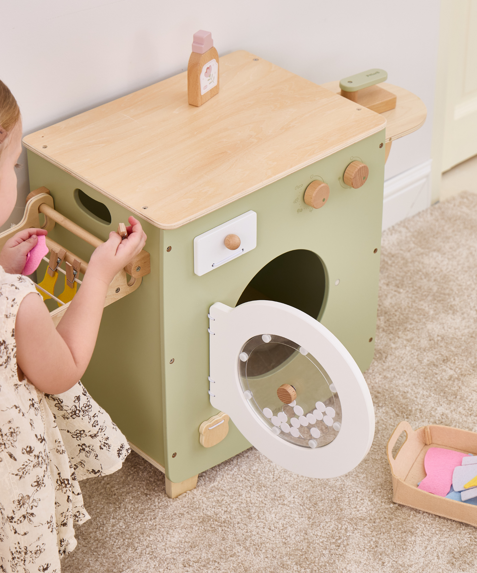 PolarB Wooden Washing Machine Play Set for Kids, Pretend Laundry Toy with Iron, Detergent, Basket, Clothes and Clips, Realistic Role Play for Toddlers and Children