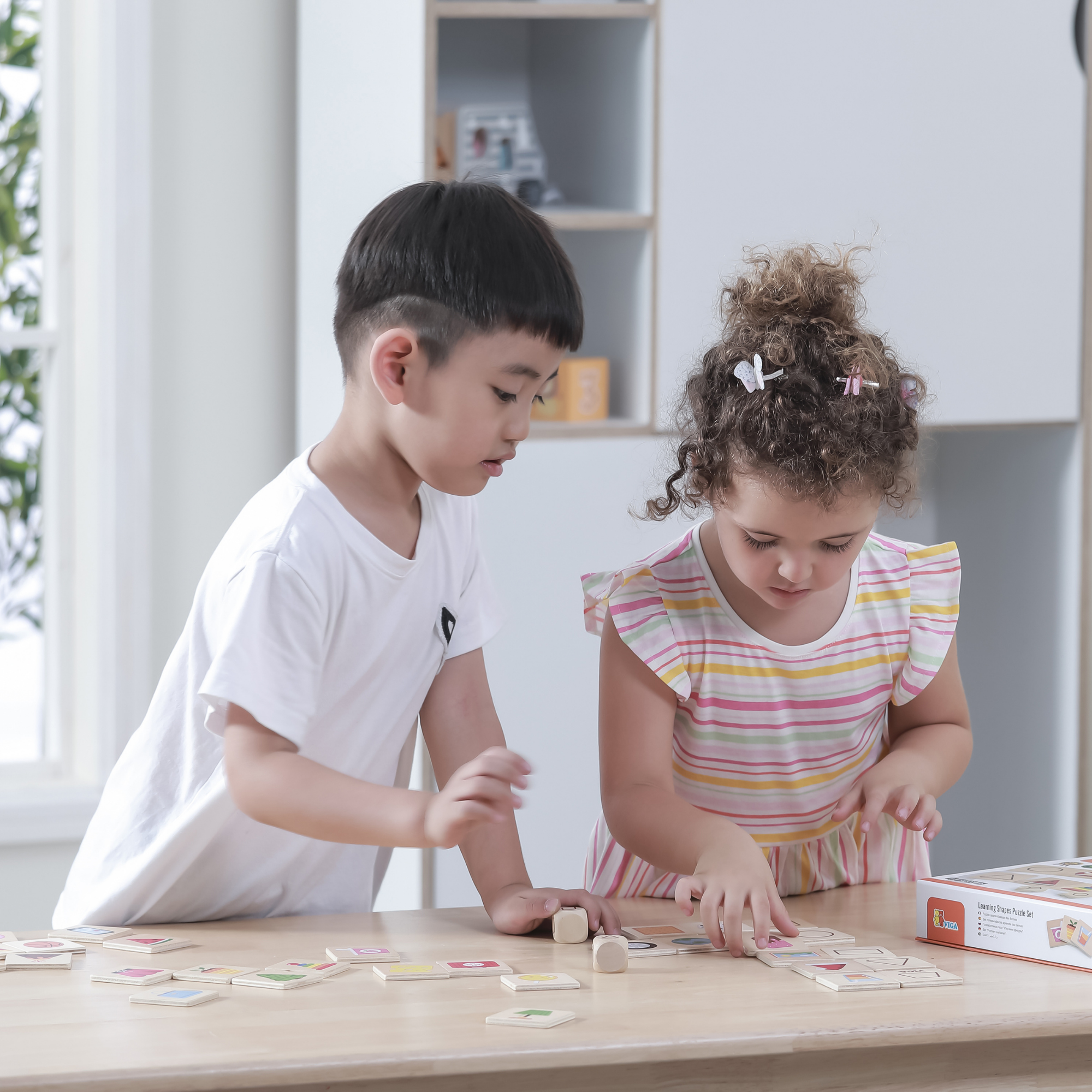 لعبة فيجا التعليمية للأشكال، 35 قطعة أحجية مطابقة ومختلطة، لعبة مونتيسوري خشبية، تُنمّي المهارات الحسية والإدراكية والحركية الدقيقة، غير سامة وصديقة للبيئة، للأطفال من سن 3 سنوات فما فوق.