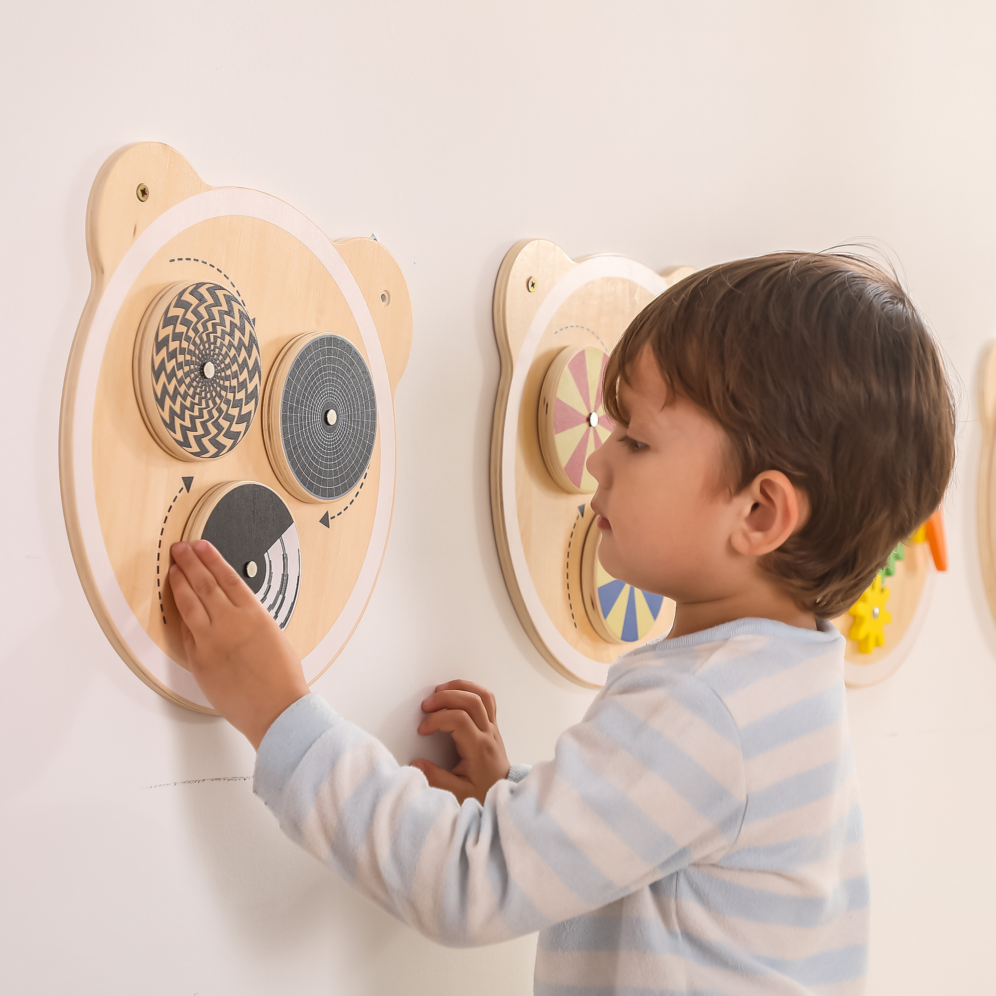 Viga Wooden Matching Numbers, 6-Piece Number Recognition Panel, Montessori Wall-Mounted Toy, Develops Counting, Logic & Fine Motor Skills, Eco-Friendly & Non-Toxic, for Toddlers 18M+