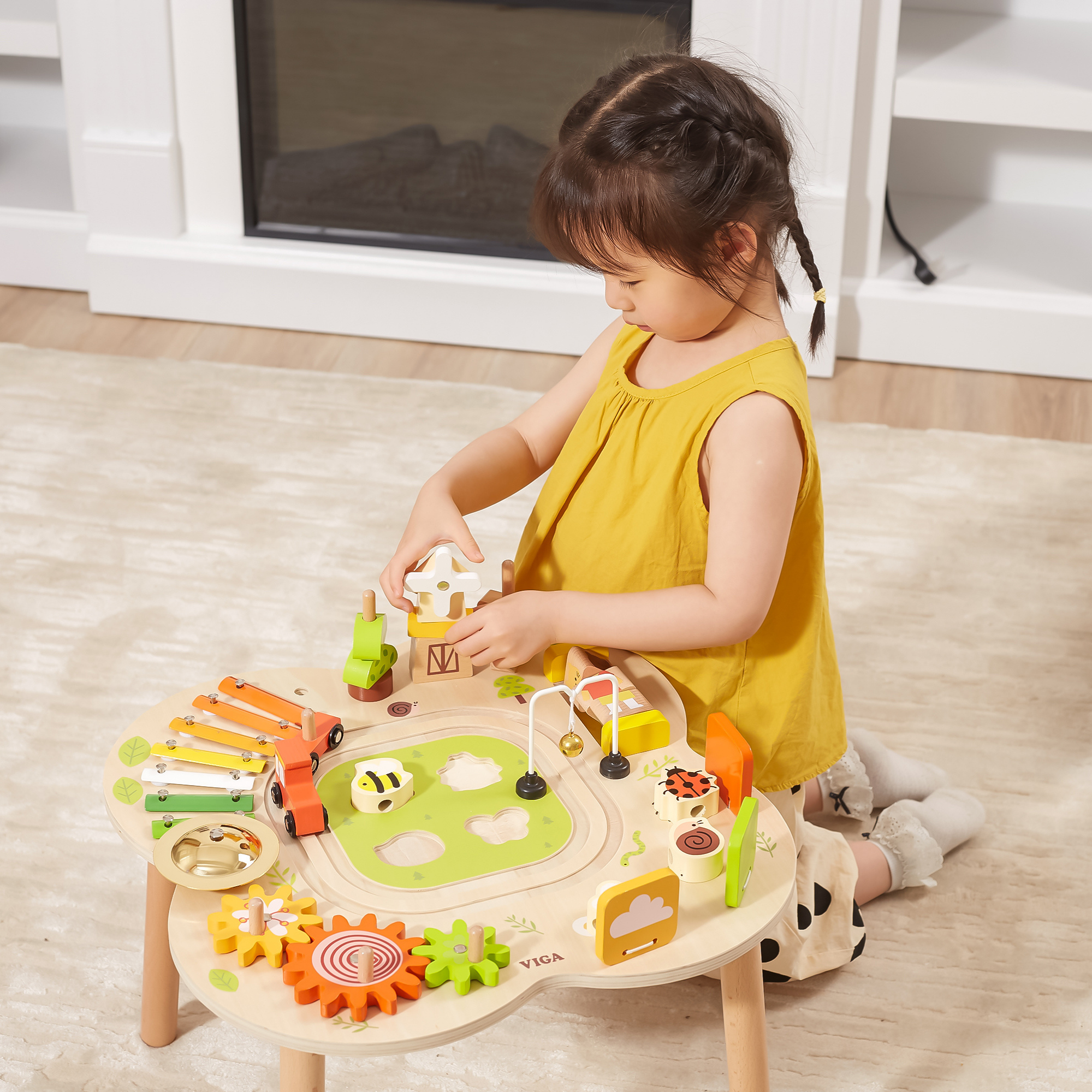 VIGA Farm-Themed Wooden Activity Table, Montessori Educational Toy with Train Track, Gears, Shape Sorter & Xylophone, Develops Fine Motor Skills, Logic & Creativity, for Boys & Girls Ages 18M+