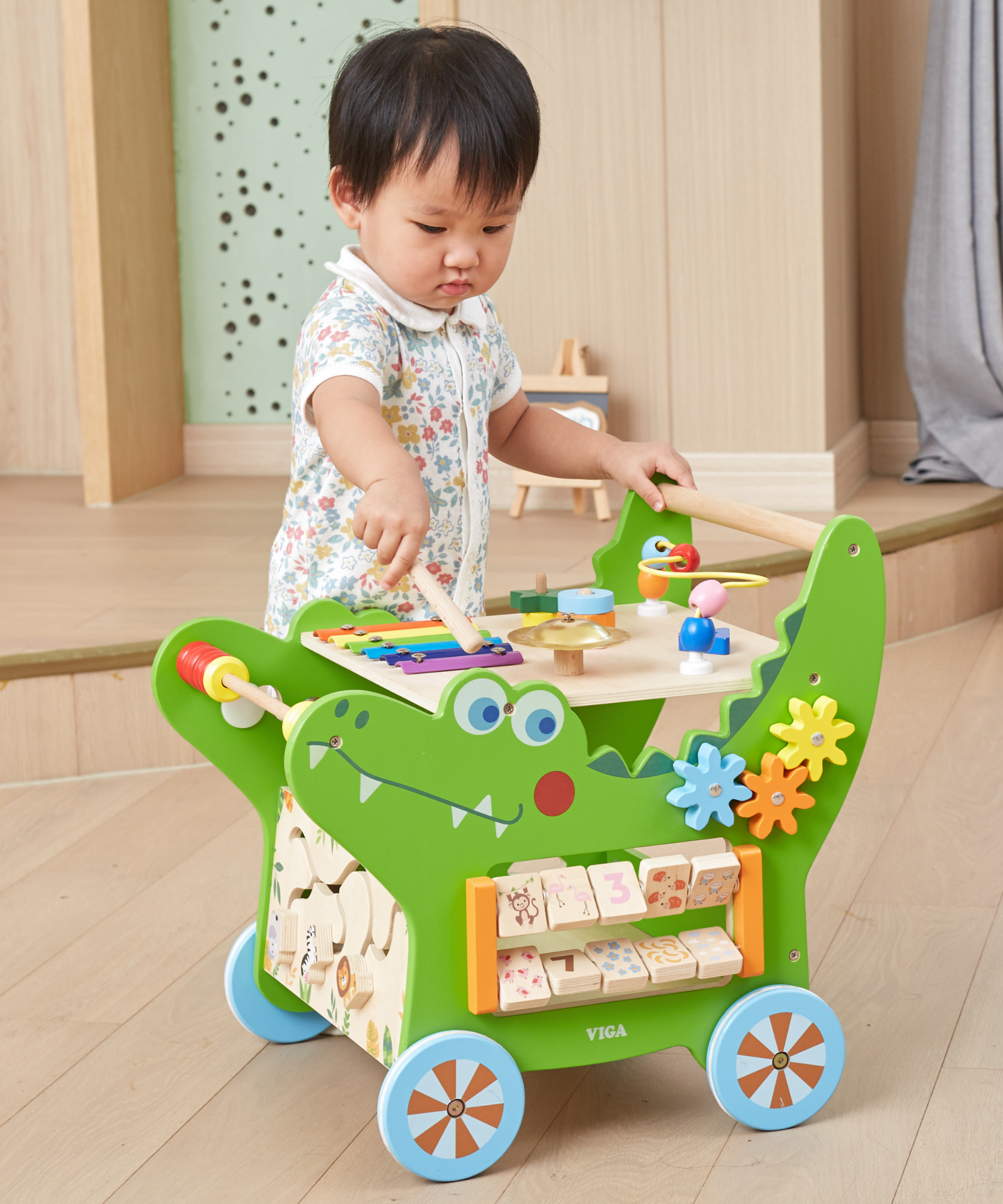 Viga Crocodile Toddler Activity Walker, 1 Piece Multifunctional Montessori Wooden Toy, Develops Motor Skills, Balance & Sensory Exploration, Non-Toxic & Eco-Friendly Educational Push Toy, Ages 1+