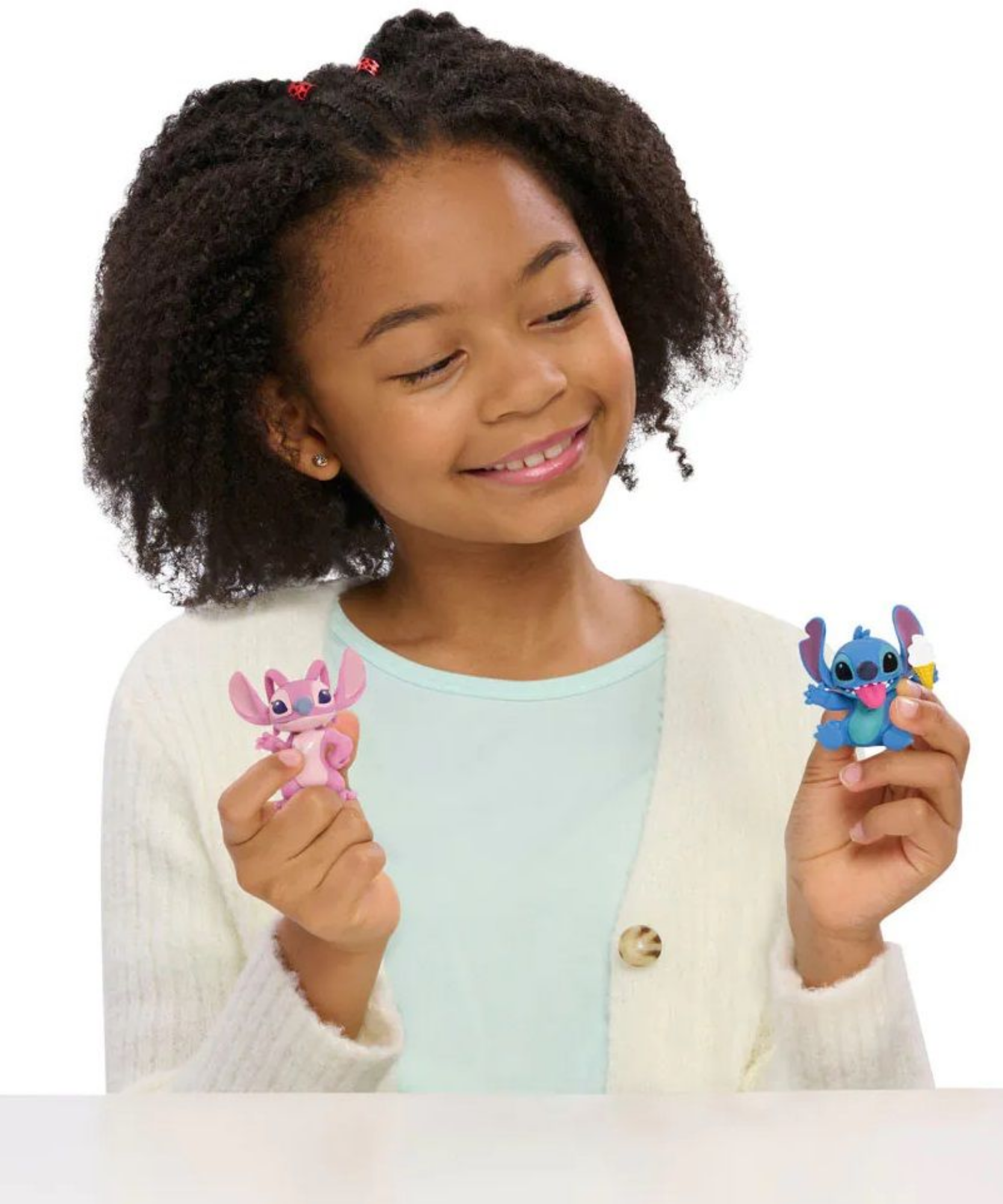 مجموعة ديزني ليلو وستيتش المكونة من قطعتين بحجم 6 سم (2.35 بوصة) من شخصيات ستيتش القابلة للتجميع، تتميز بسكرامب، وهي ألعاب أطفال مرخصة رسميًا من جاست بلاي، مناسبة للأطفال من الأولاد والبنات، من سن 3 سنوات فما فوق