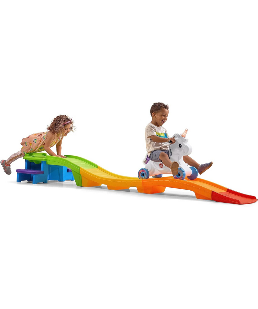 قطار الملاهي يونيكورن أب آند داون من ستيب 2، رقم 493700/493799، قطار ملاهي للأطفال مع مسار قوس قزح، سيارة يونيكورن مضيئة وصوتية، تصميم آمن، للأعمار من 2 إلى 5 سنوات