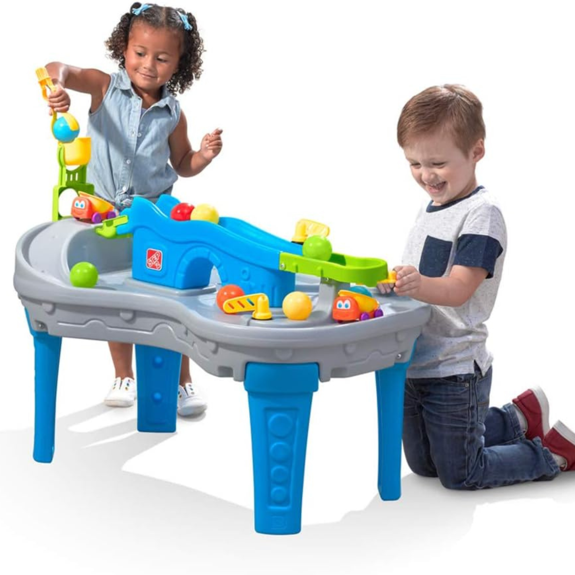 طاولة اللعب بول باديز تروكين آند رولين من ستيب 2، مجموعة ألعاب حسية داخلية وخارجية، لعبة نشاط مع 13 قطعة من الملحقات بما في ذلك الكرات ولعبة STEM ومركز الأنشطة، مناسبة للأطفال من سن سنتين فما فوق