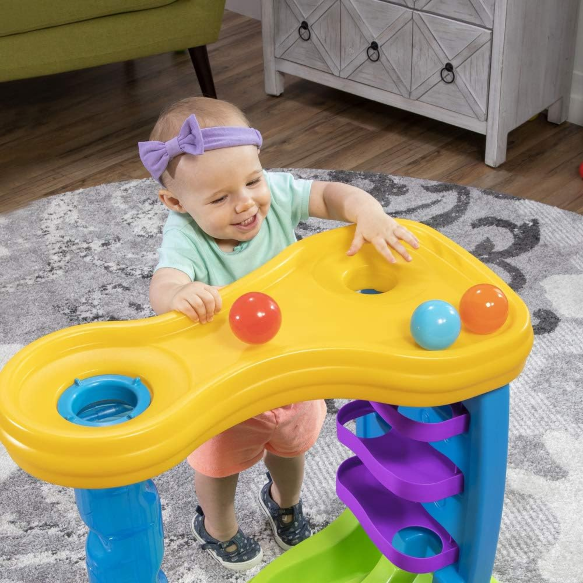 طاولة لعب حسية داخلية وخارجية من ستيب 2 بول باديز دبل دروب إتش كيو، لعبة نشاط مع 12 قطعة من الملحقات بما في ذلك الكرات ولعبة STEM ومركز الأنشطة، مناسبة للأولاد والبنات من عمر سنة فما فوق
