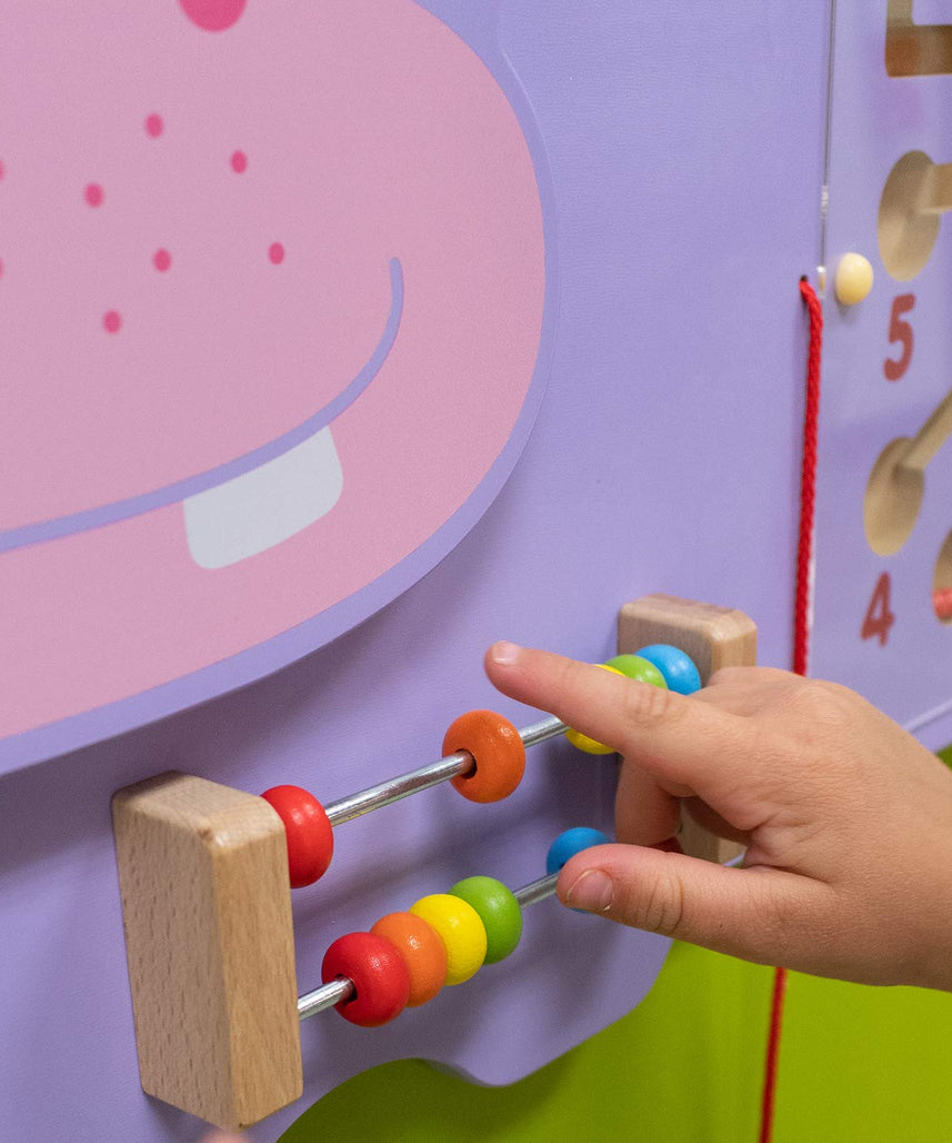 لعبة حائط فرس النهر من فيجا مونتيسوري - لوحة أنشطة حسية متعددة الوظائف للأطفال الصغار - لعبة تعليمية خشبية متينة لتنسيق اليد والعين وتنمية الدماغ - للأعمار من 18 شهرًا فما فوق