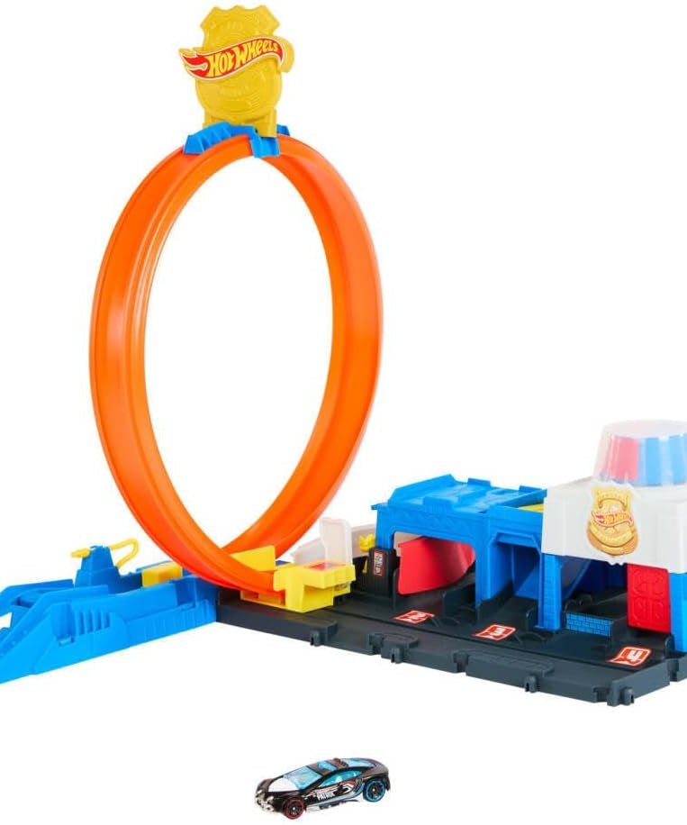 Hot Wheels Toy Car Track Set, Super Police Station Playset, Adjustable Loop Track with Multiple Racing Paths, Includes 1:64 Die-Cast Vehicle, 4+ Years