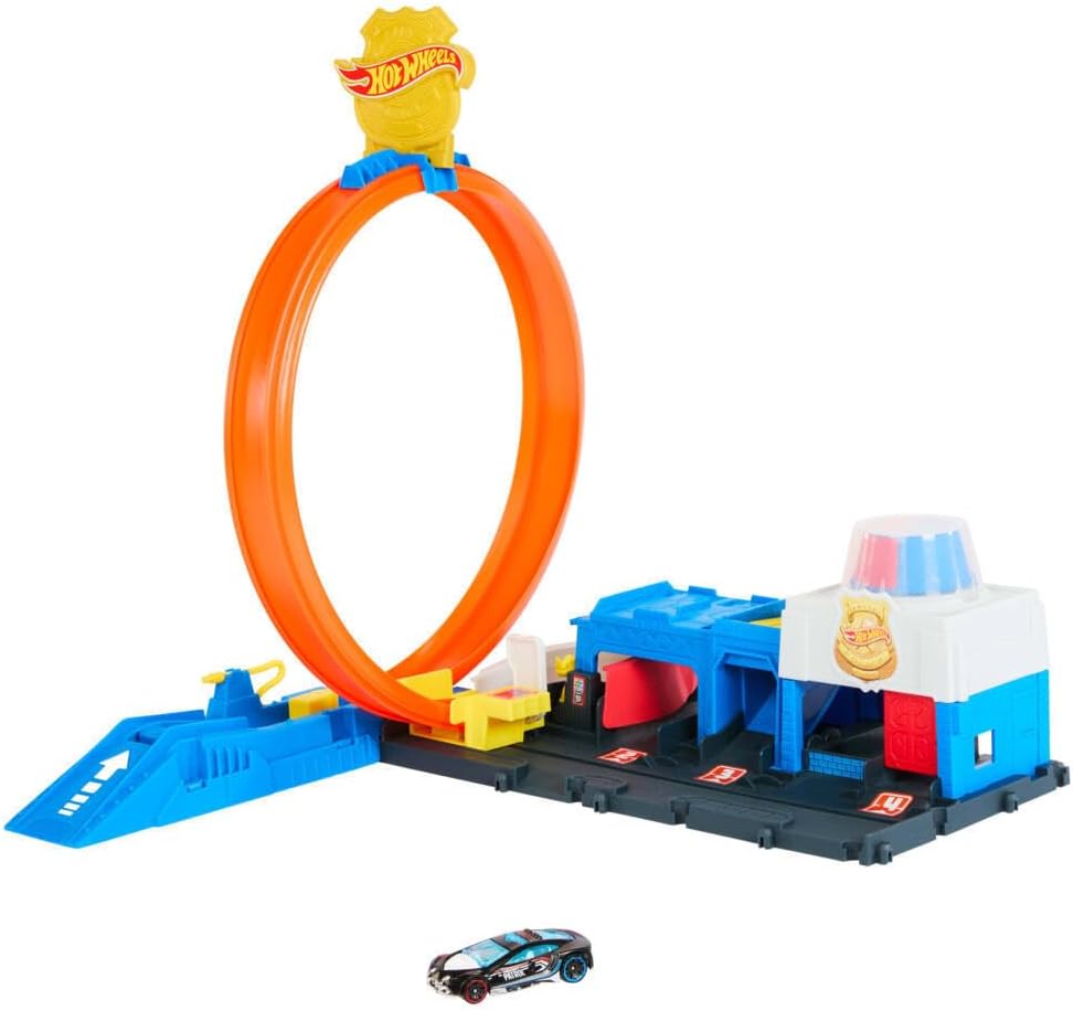 Hot Wheels Toy Car Track Set, Super Police Station Playset, Adjustable Loop Track with Multiple Racing Paths, Includes 1:64 Die-Cast Vehicle, 4+ Years