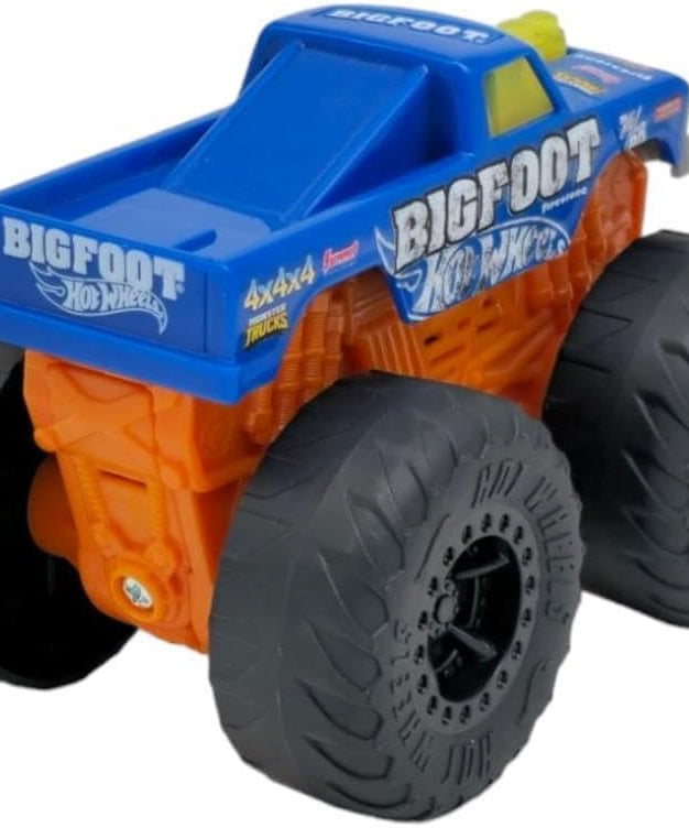 Hot Wheels Monster Trucks Roarin Wreckers, 1 1:43 Scale Truck with Lights & Sounds, Plays Truck s Theme Song, Toy for Kids 3 Years Old & Older