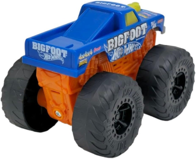 Hot Wheels Monster Trucks Roarin Wreckers, 1 1:43 Scale Truck with Lights & Sounds, Plays Truck s Theme Song, Toy for Kids 3 Years Old & Older
