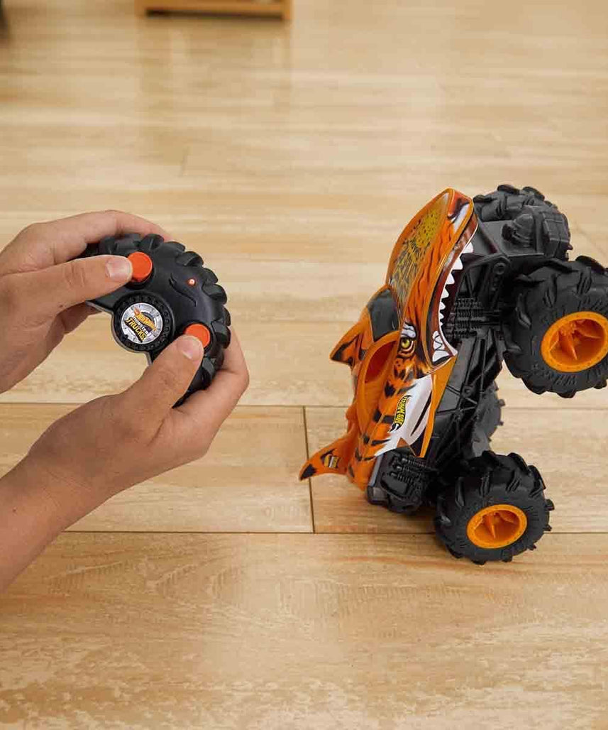 Hot Wheels RC Monster Trucks HW Tiger Shark RC in 1:24 Scale, Remote-Control Toy Truck
