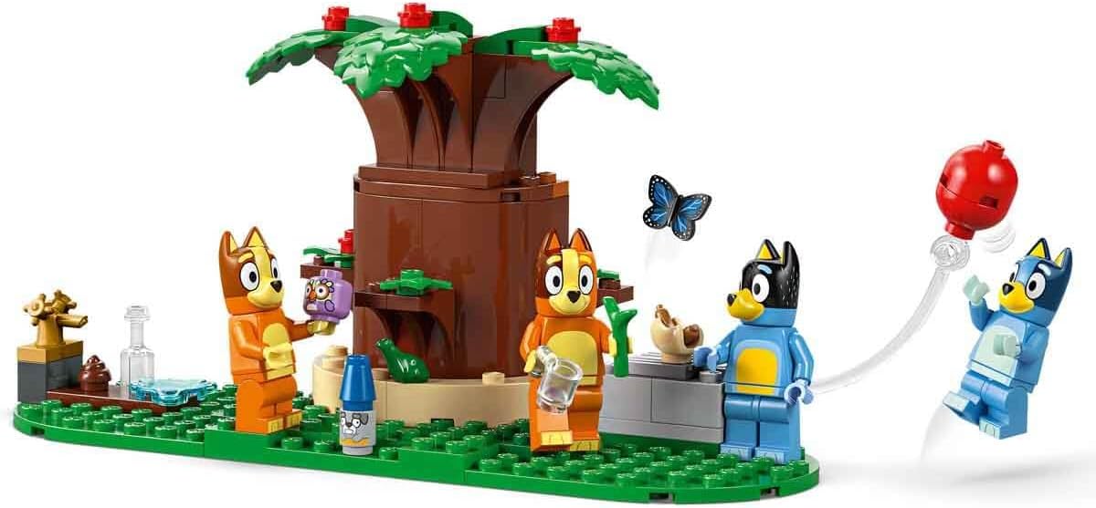 LEGO Bluey: Bluey's Family House Toy - Modular Playset with Multiple Rooms, a Garden, 4 Minifigures & Fun Accessories - Birthday Gift for 4+ Year Old Girls & Boys or TV Show Fans - 11203