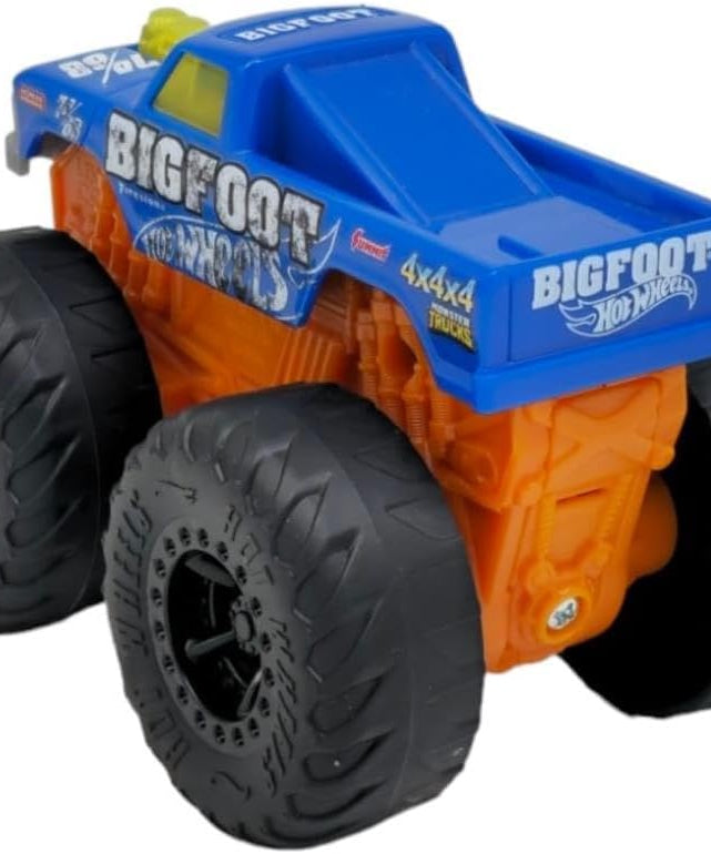 Hot Wheels Monster Trucks Roarin Wreckers, 1 1:43 Scale Truck with Lights & Sounds, Plays Truck s Theme Song, Toy for Kids 3 Years Old & Older