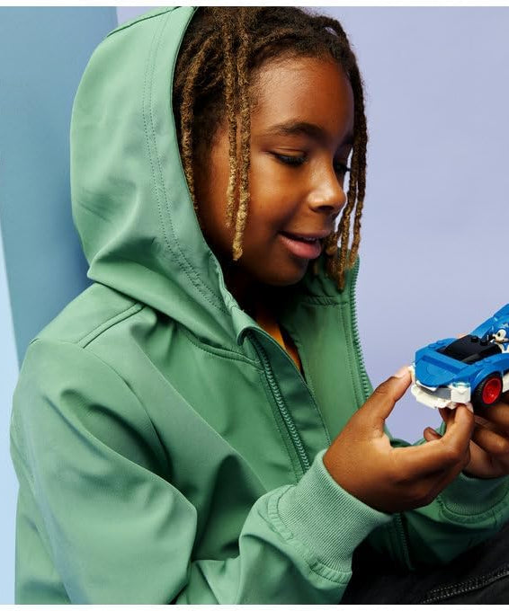 LEGO Sonic the Hedgehog: Sonic : Speedster Lightning - Race Car Toy w/a Minifigure, Chaos Emerald & 3 Gold Rings - Gaming Gift for 7+ Year Old Boys & Girls - 77117