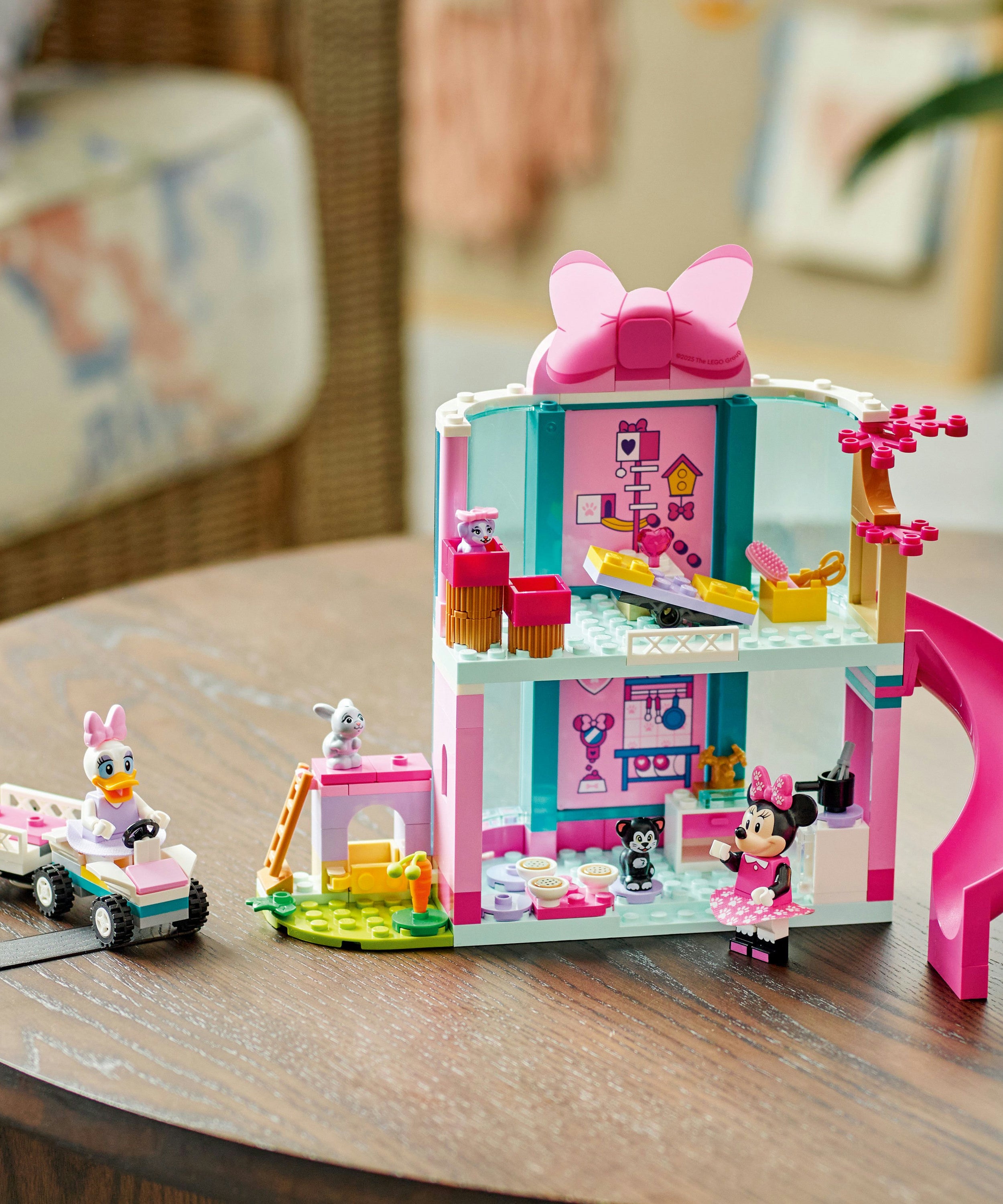LEGO Disney 43274 Minnies Pet Hotel V29 for Unisex 4+ Animal Care Building Set Creative Disney Character Play Toy