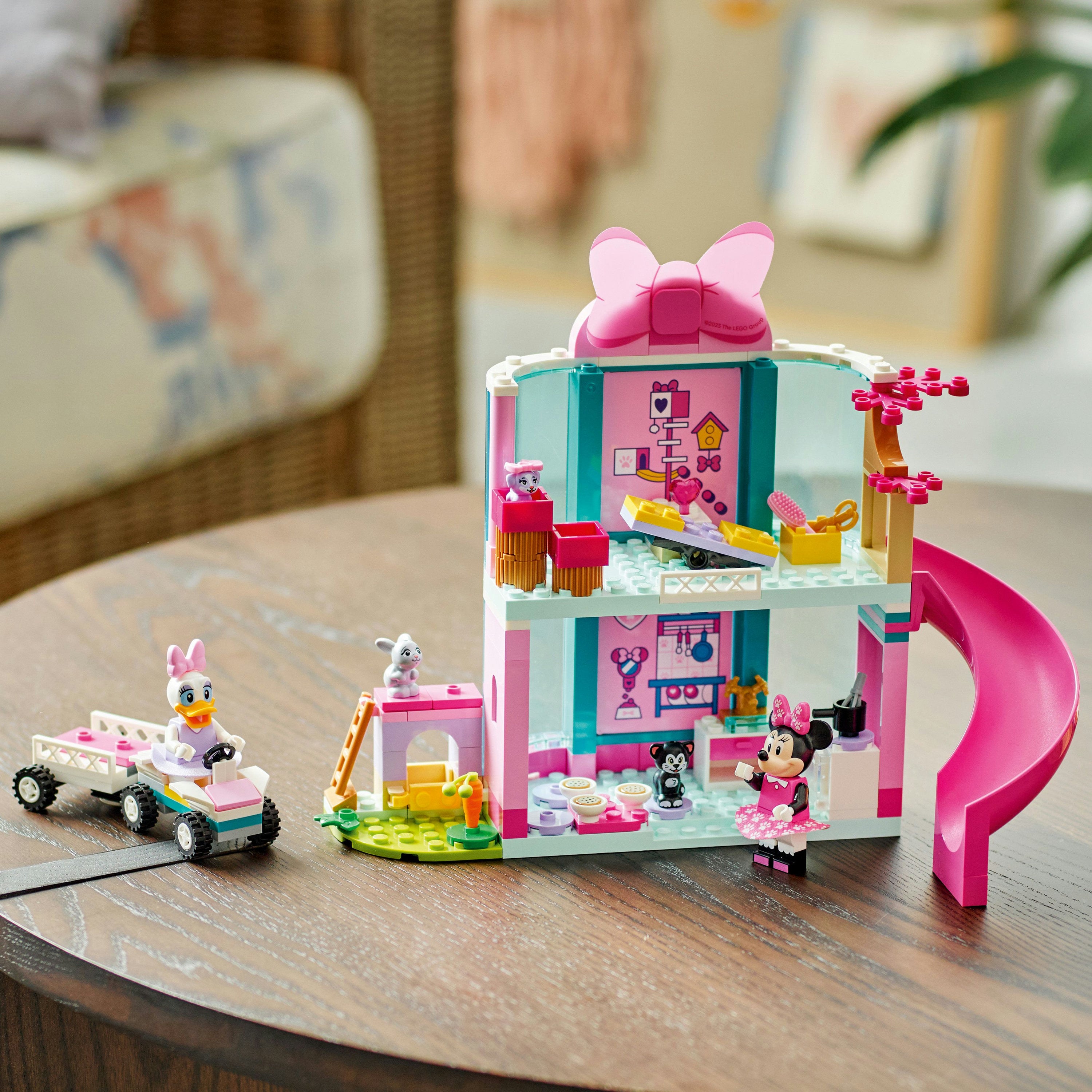 LEGO Disney 43274 Minnies Pet Hotel V29 for Unisex 4+ Animal Care Building Set Creative Disney Character Play Toy