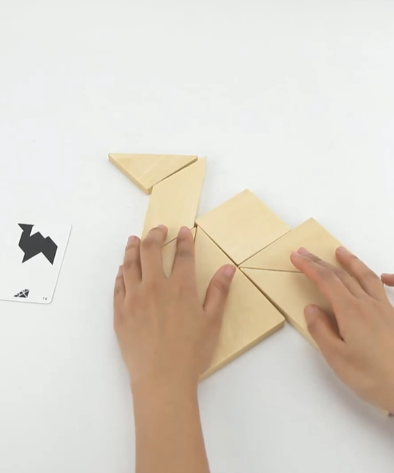 فيجا تانجرام، أحجية هندسية من 7 قطع، لعبة مونتيسوري الخشبية، تنمي المهارات الحسية والإدراكية والحركية الدقيقة، لعبة تعليمية للأطفال غير سامة وصديقة للبيئة، مناسبة للأولاد والبنات من سن 3 سنوات فما فوق