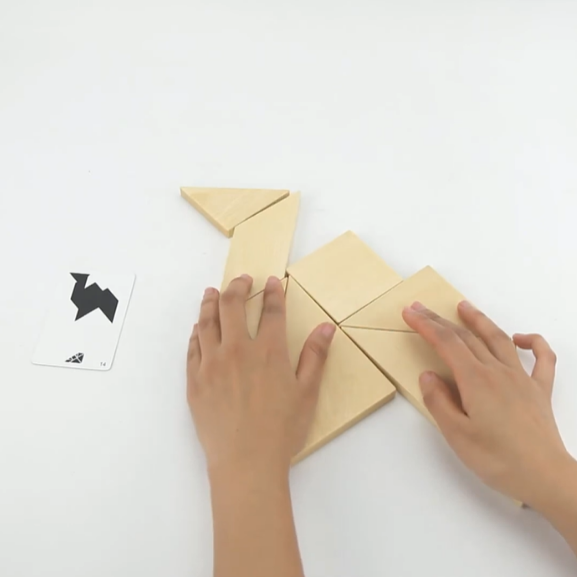 فيجا تانجرام، أحجية هندسية من 7 قطع، لعبة مونتيسوري الخشبية، تنمي المهارات الحسية والإدراكية والحركية الدقيقة، لعبة تعليمية للأطفال غير سامة وصديقة للبيئة، مناسبة للأولاد والبنات من سن 3 سنوات فما فوق