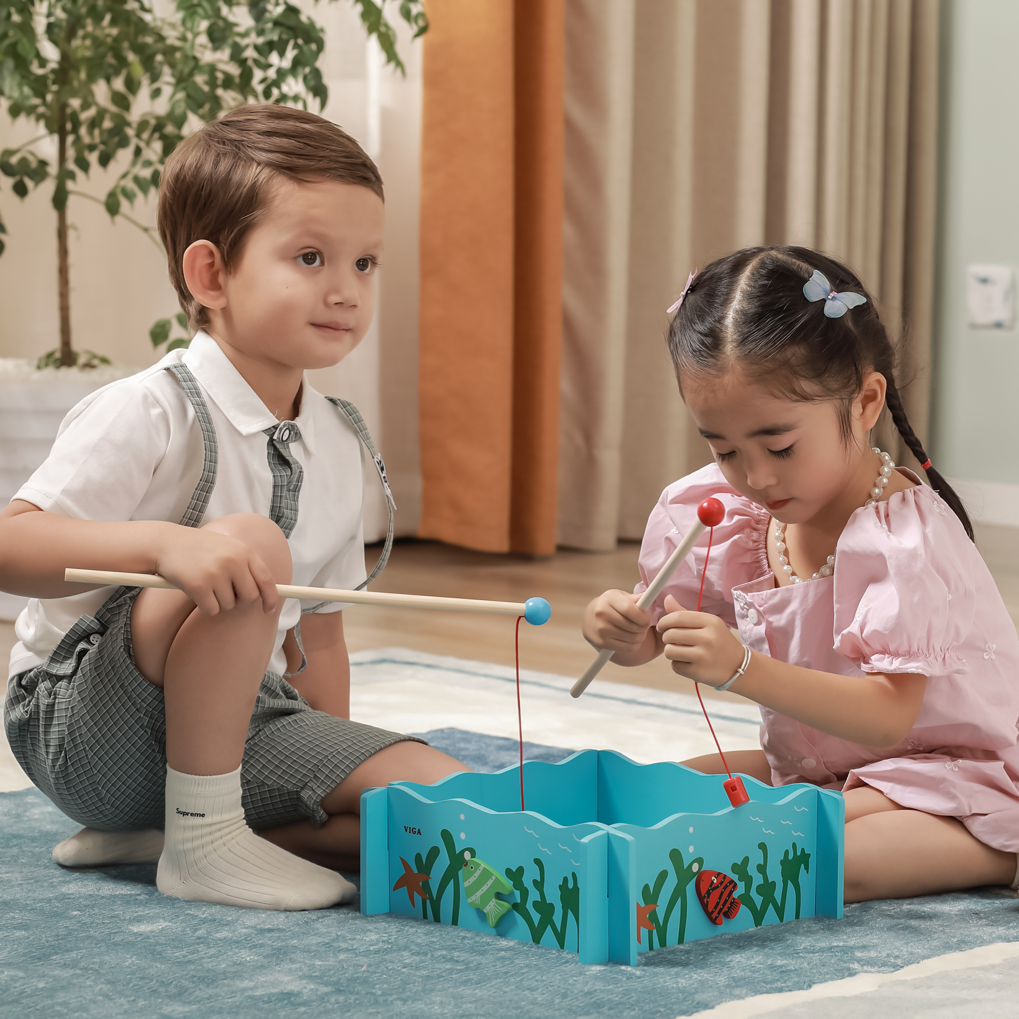 لعبة صيد خشبية من فيجا، لعبة مونتيسوري مغناطيسية بأربعة قضبان وأسماك مرقمة، تُنمّي المهارات الحركية الدقيقة والتعرف المبكر على الأرقام، لعبة تعليمية صديقة للبيئة وغير سامة، للأعمار من 18 شهرًا فما فوق
